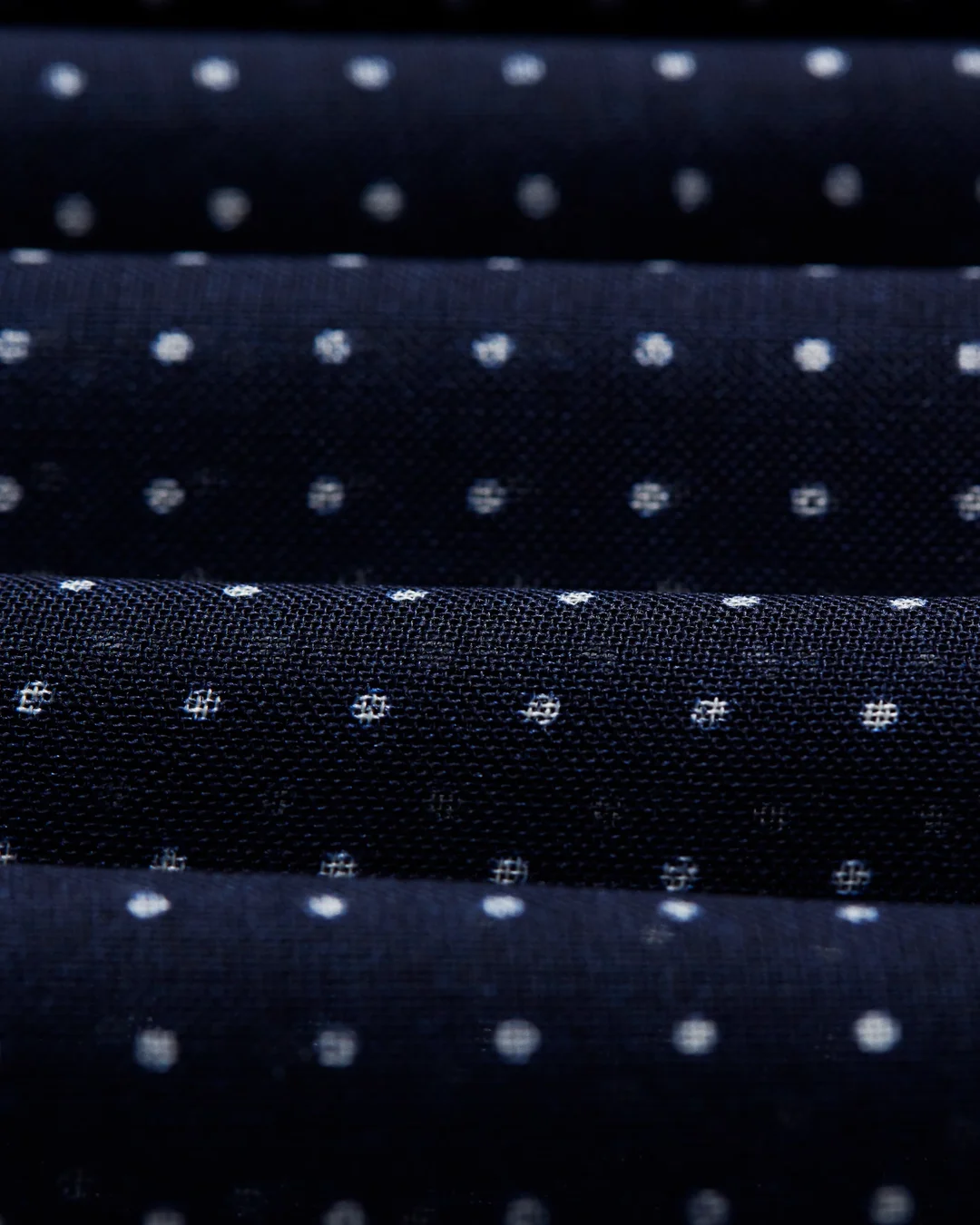 ◇DAKS◇ [DAKS GIFT][Ring Set][SILK100%]Navy DD Pattern Scar Dark Blue Dots Wool and Silk Scarf - Eton