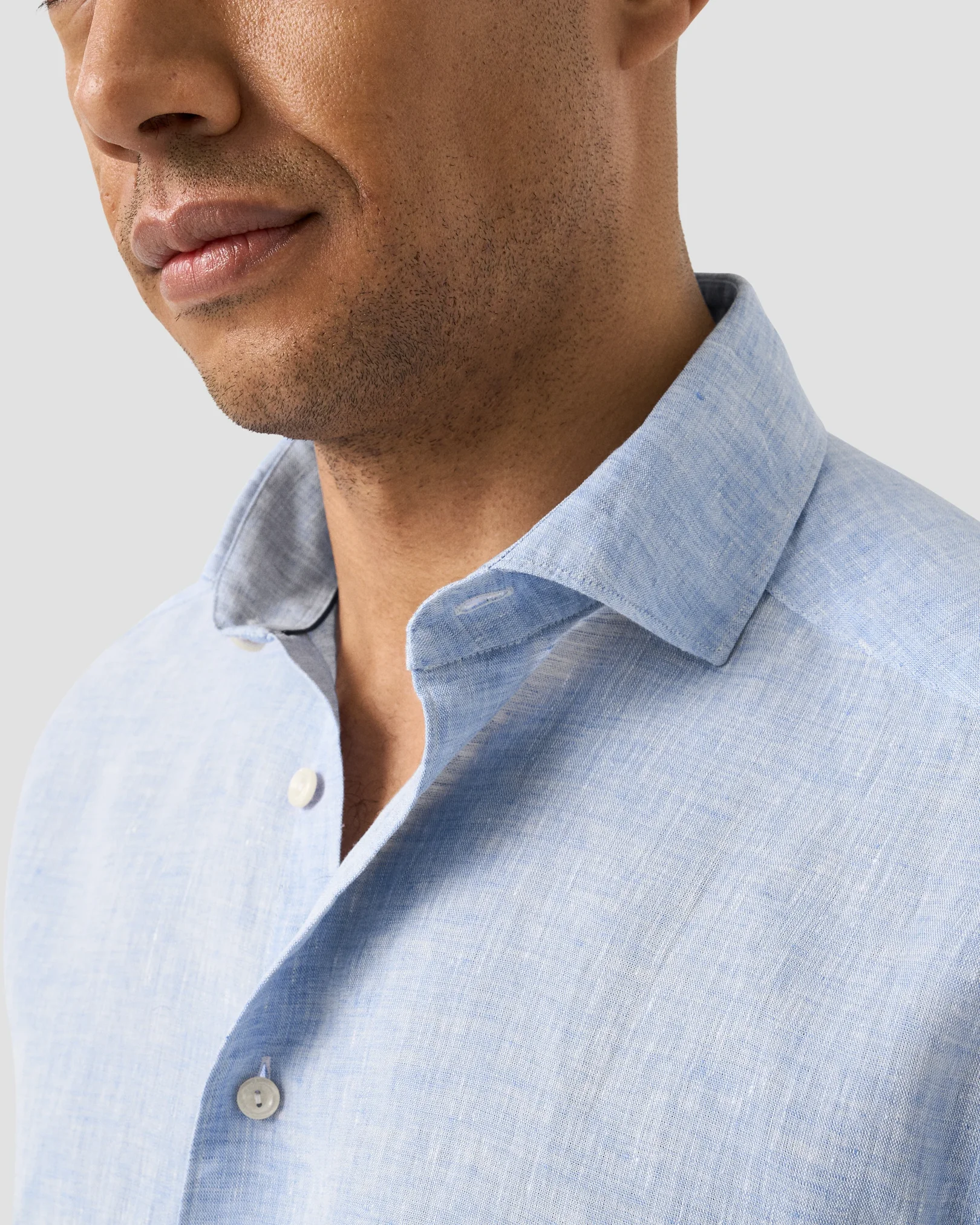 Eton - wide spread plain weave linen