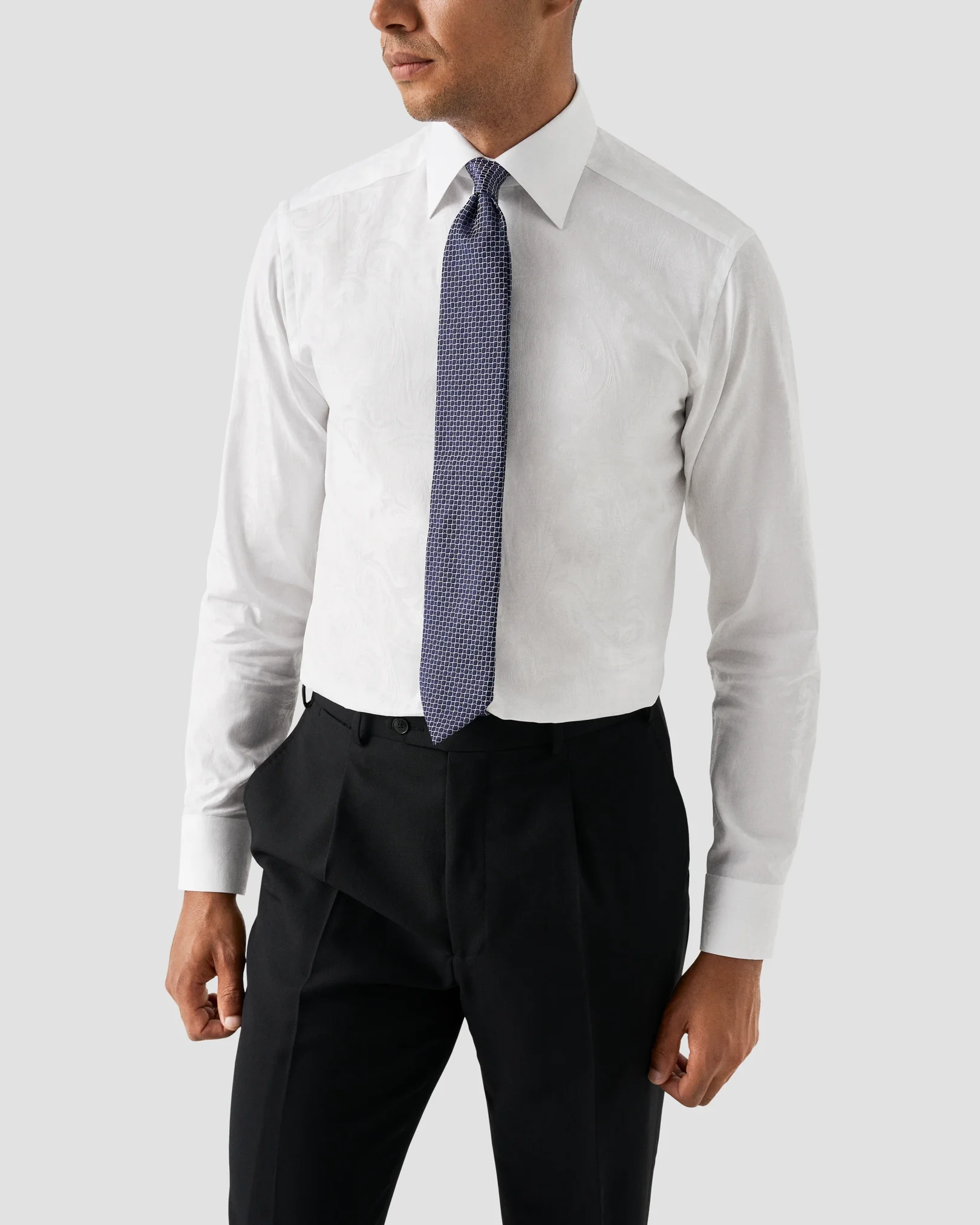 Eton - white jacquard moderate cut away