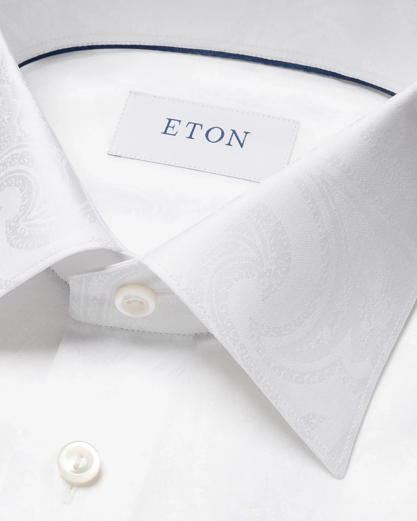 Eton - white jacquard moderate cut away