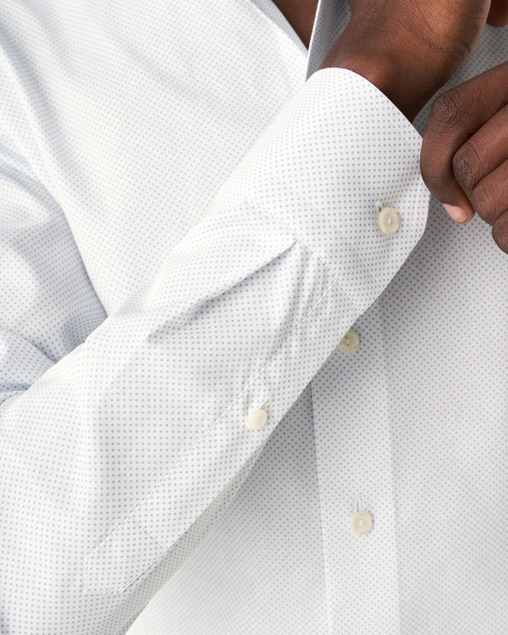 Eton - light blue poplin cutaway microprint