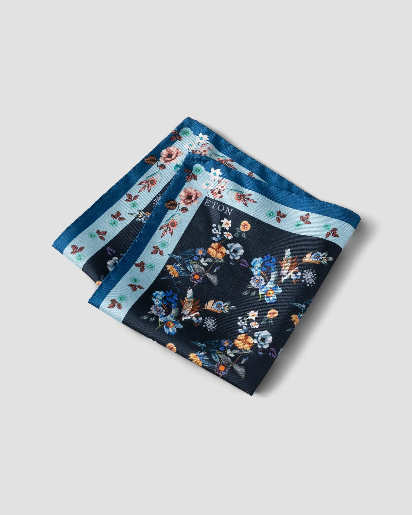Eton - navy blue floral pocket