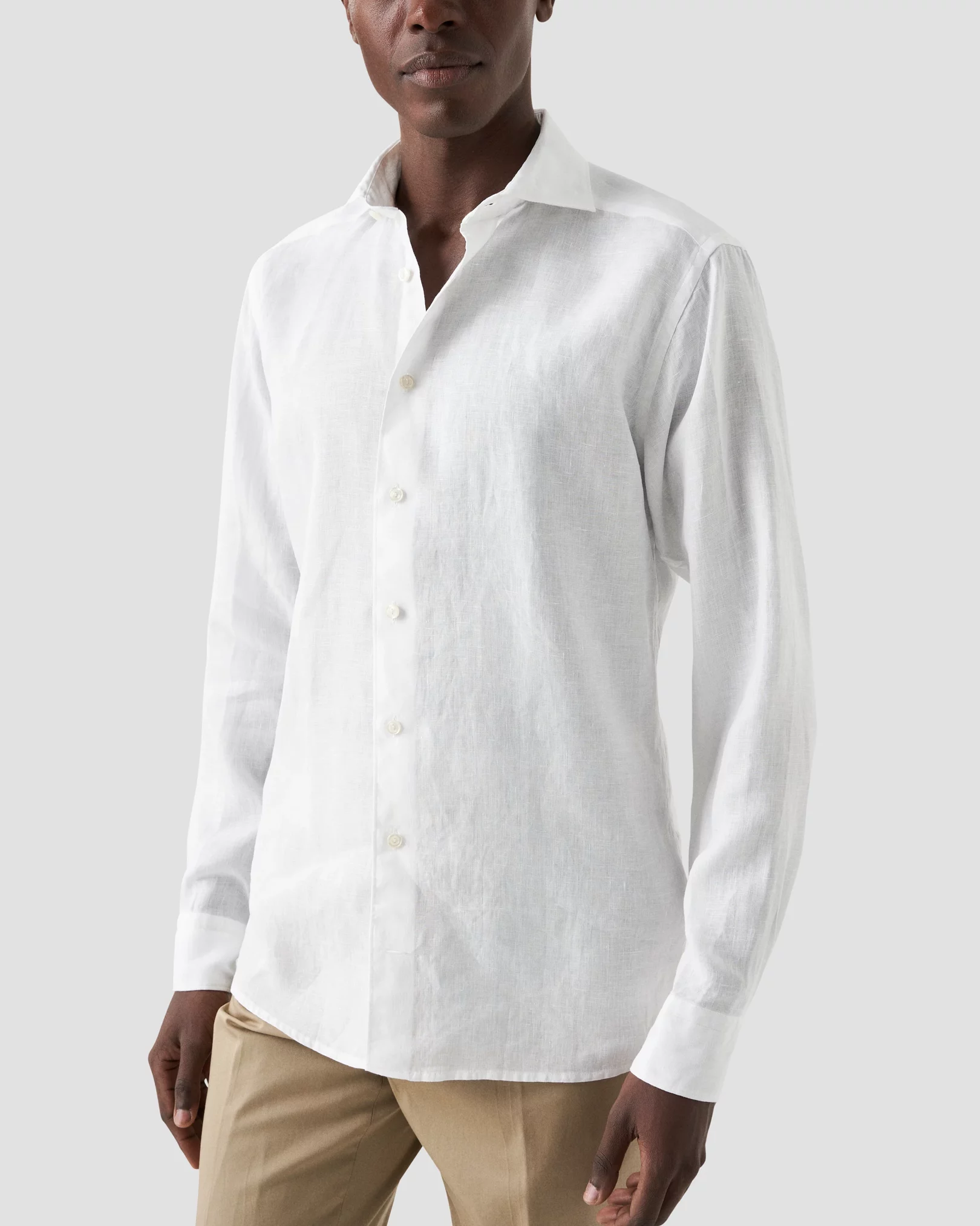 Weißes Leinenhemd - Wide-Spread-Kragen