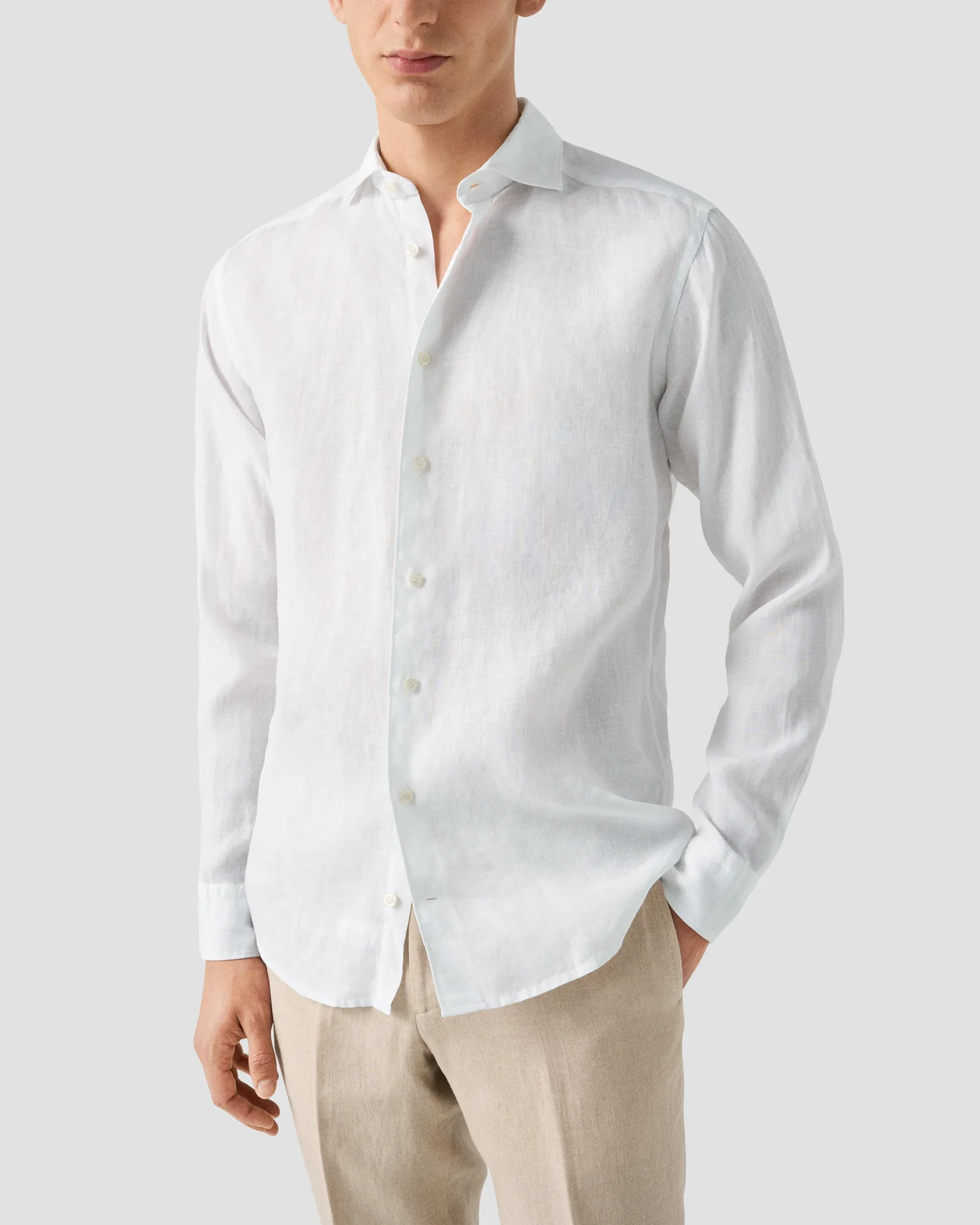 Eton - white linen widespread collar