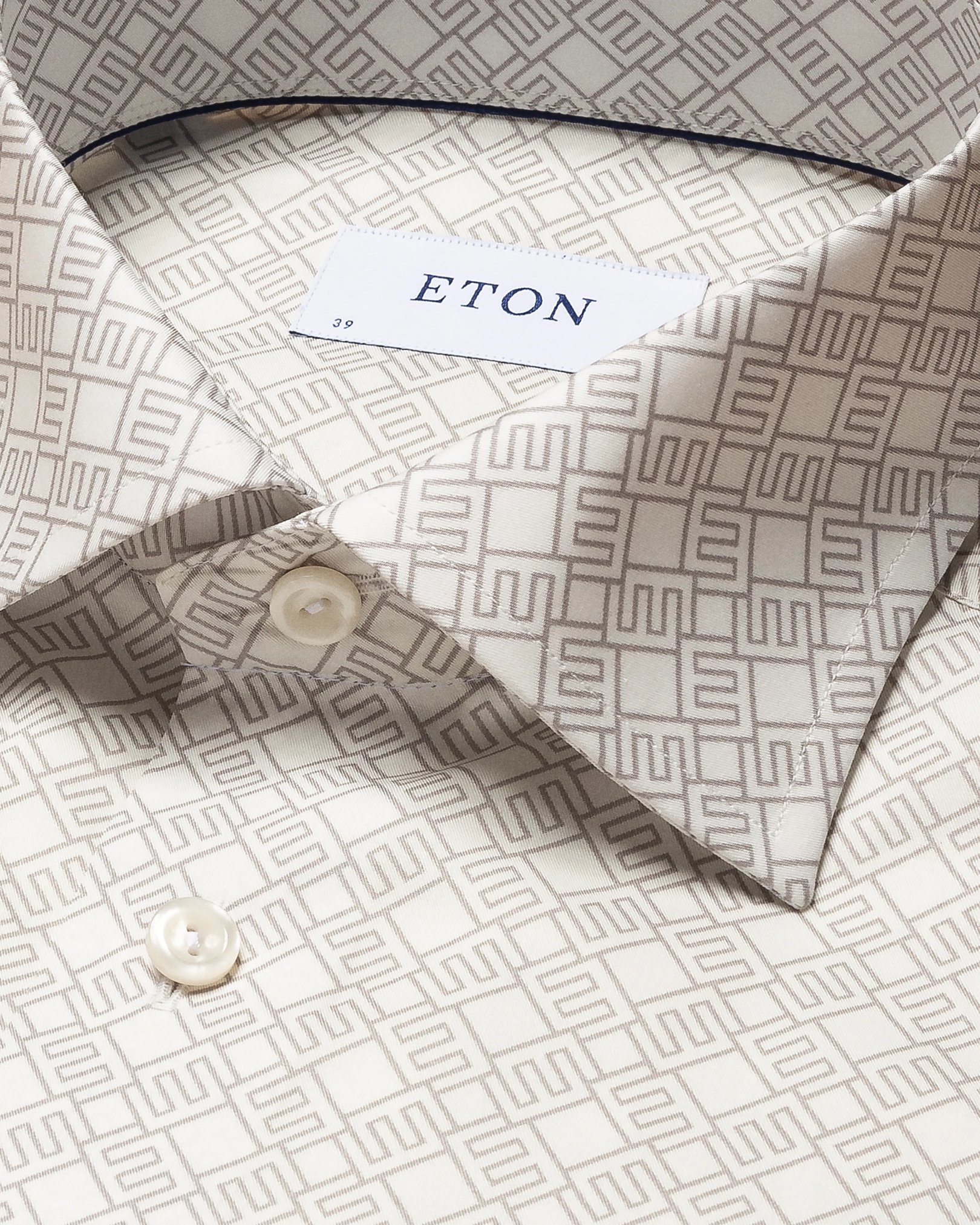 Eton - white fine twill cut away