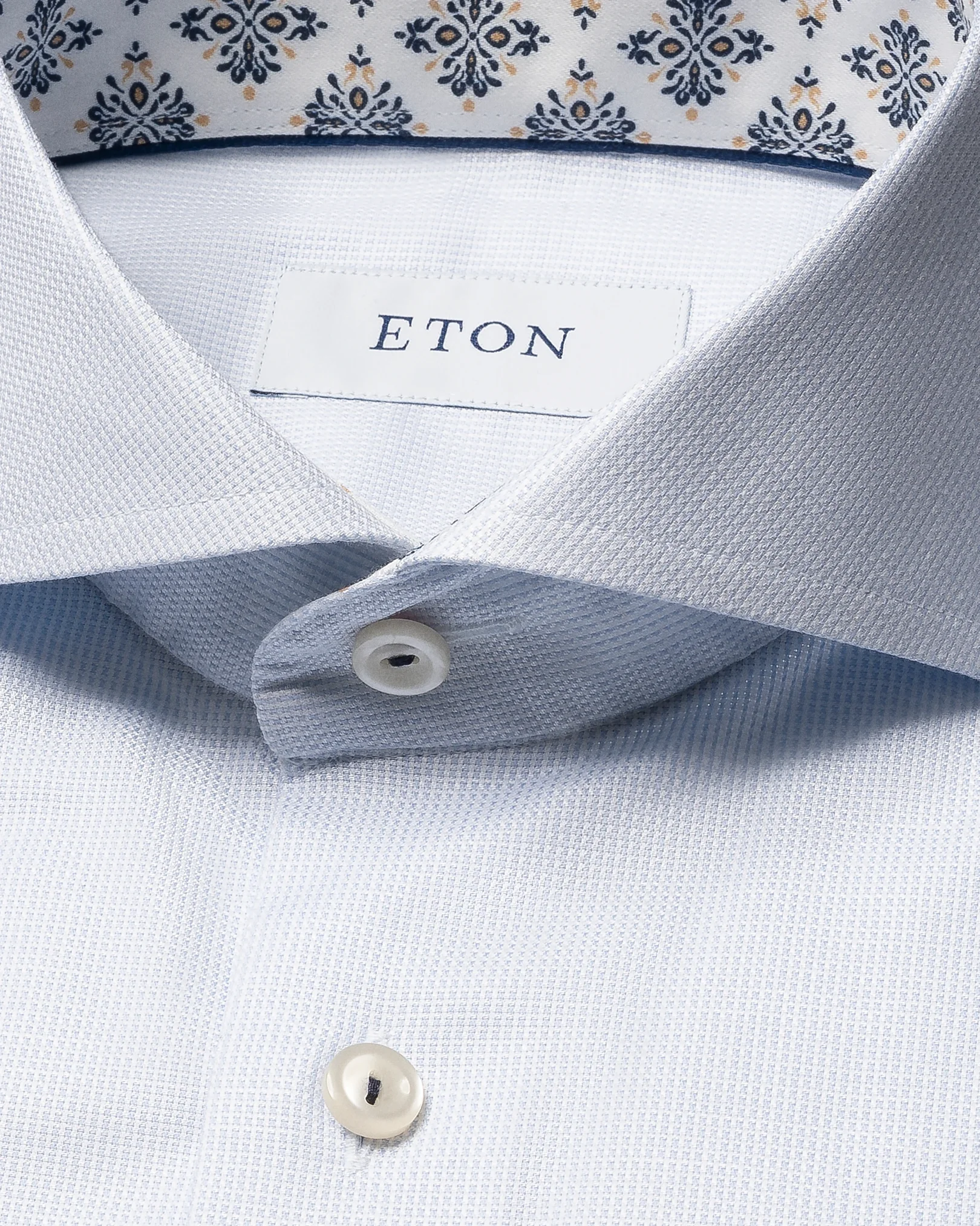 Eton - blue twill special details