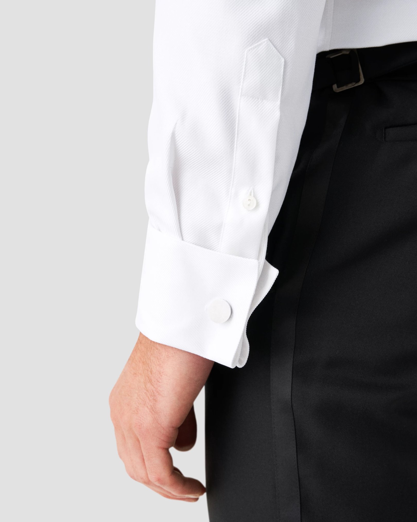 Eton - white textured twill moderate cutaway
