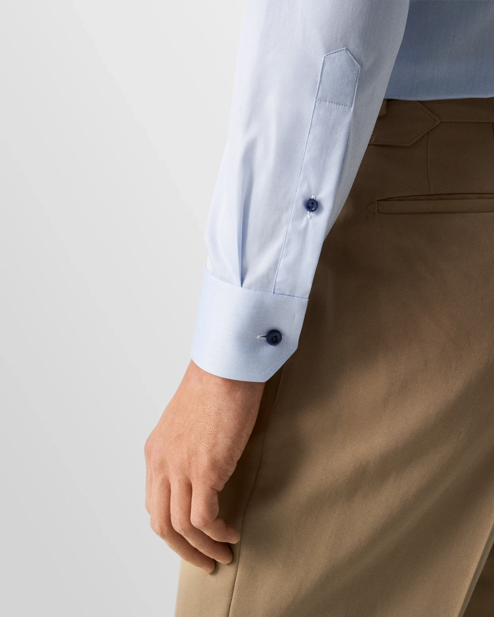 Eton - light blue signature twill contrast details