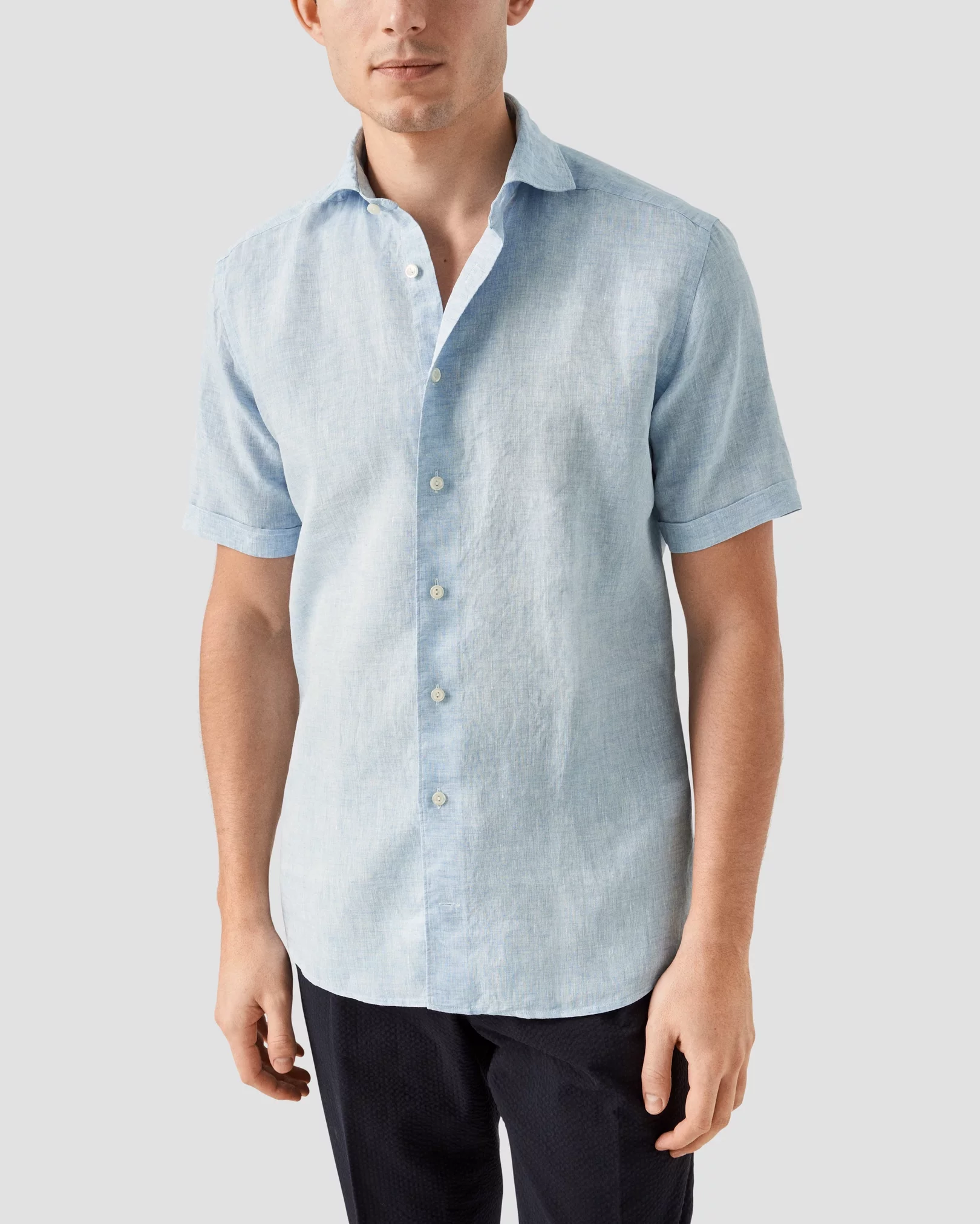 Eton - Ljusblå, kortärmad linneskjorta