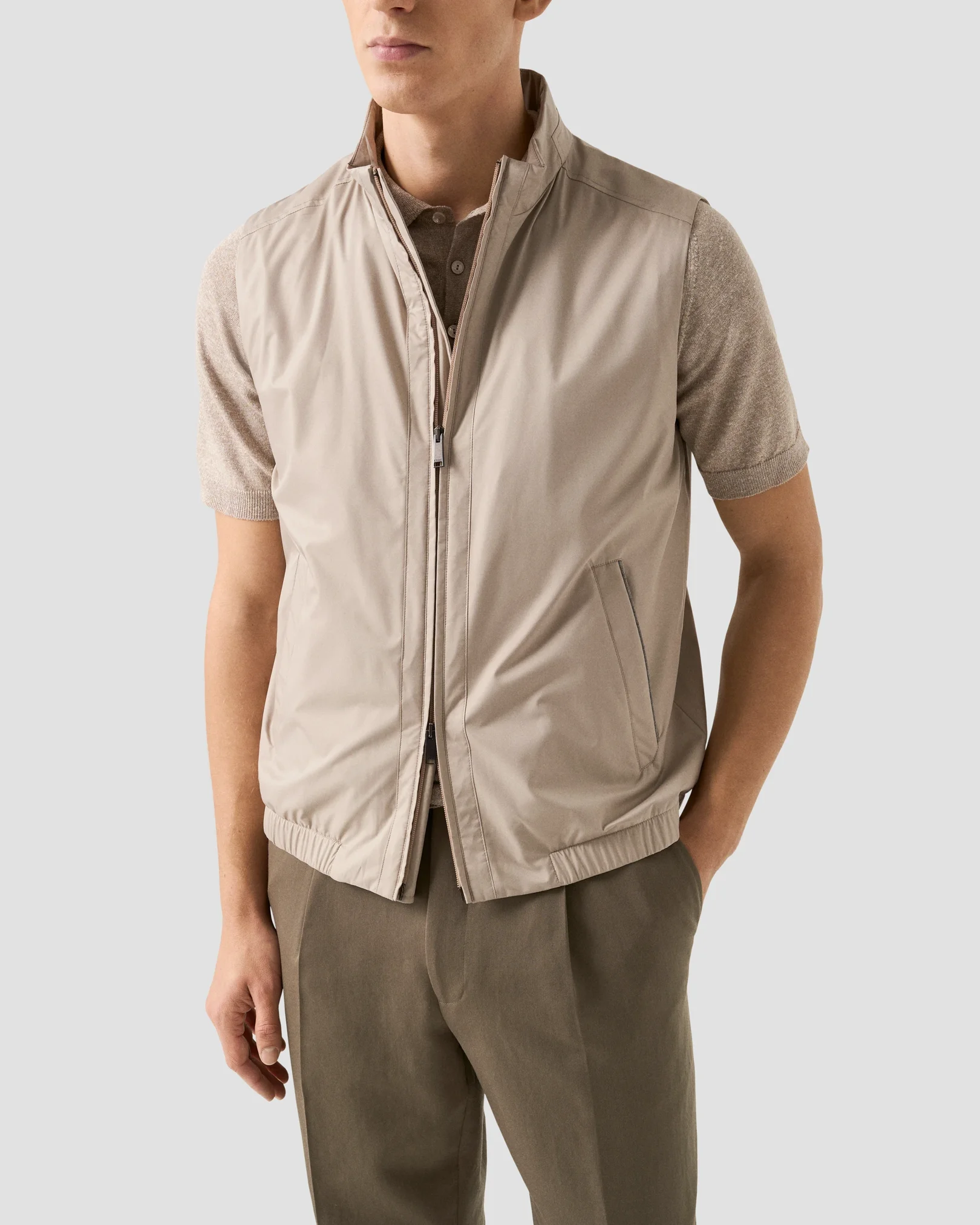 Eton - lightweight wind vest beige