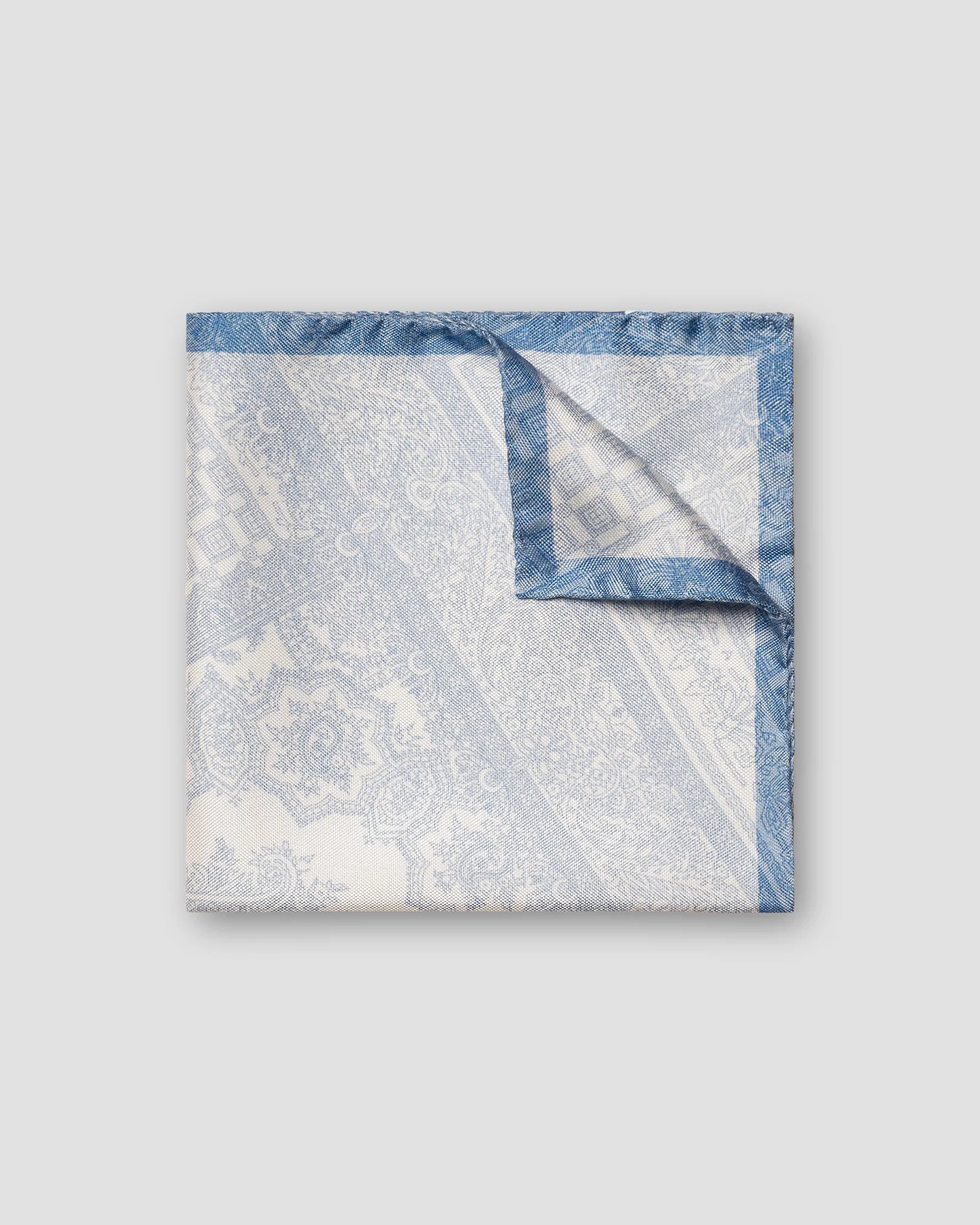 Seiden-Einstecktuch mit Vier-Felder-Patchwork-Print Blau