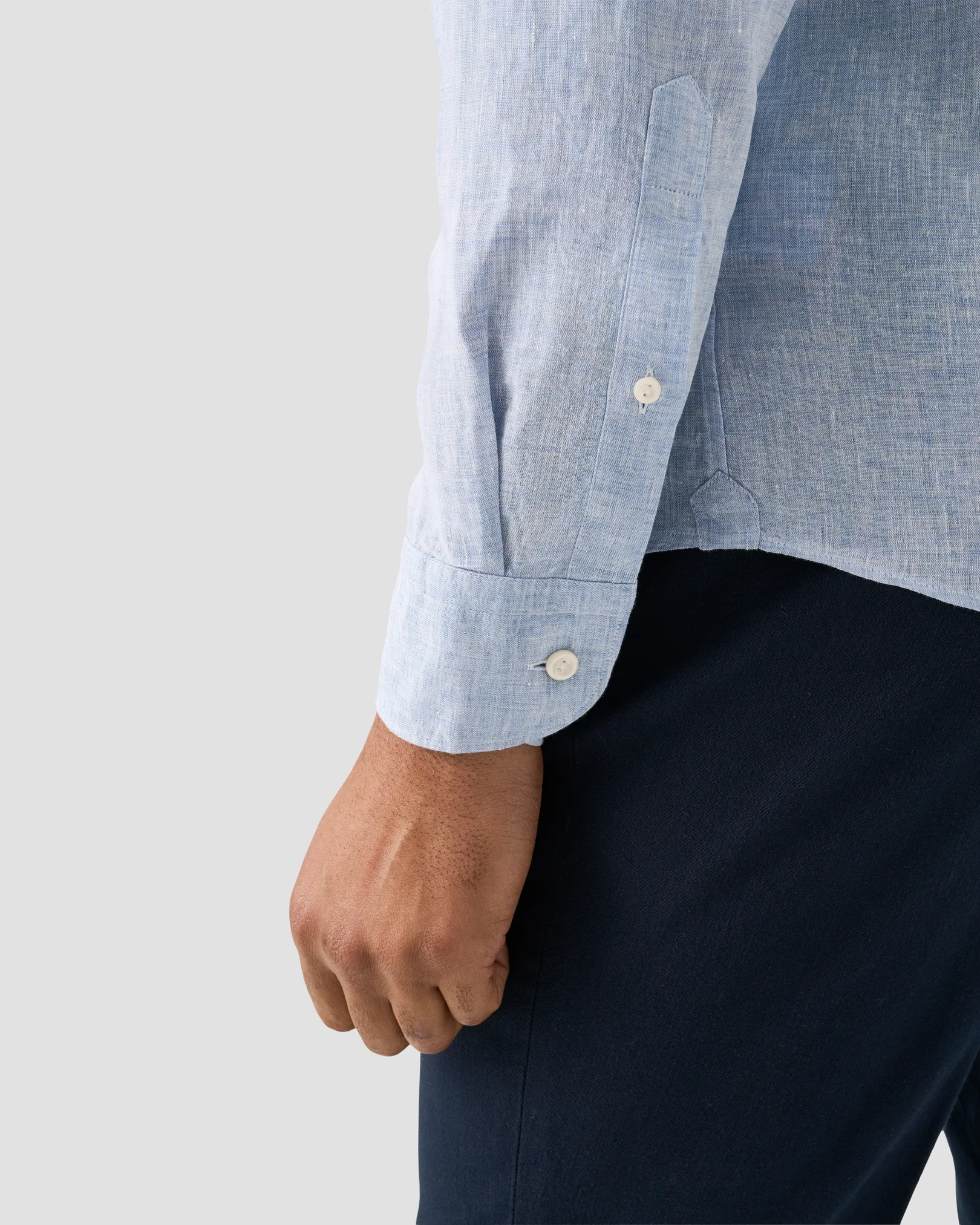 Eton - wide spread plain weave linen