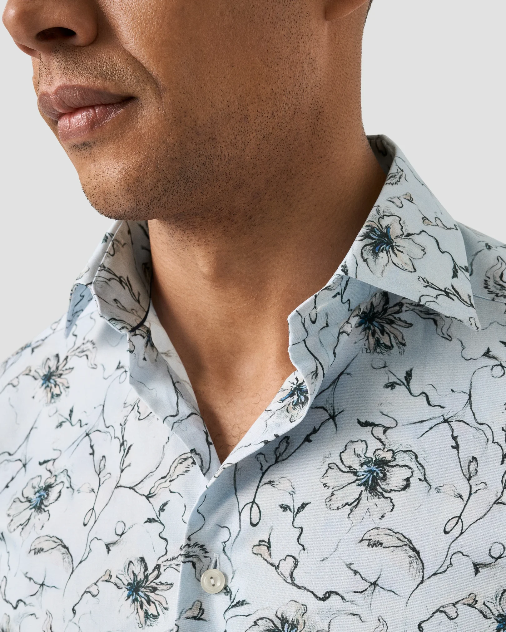 Eton - light blue floral signature cutaway