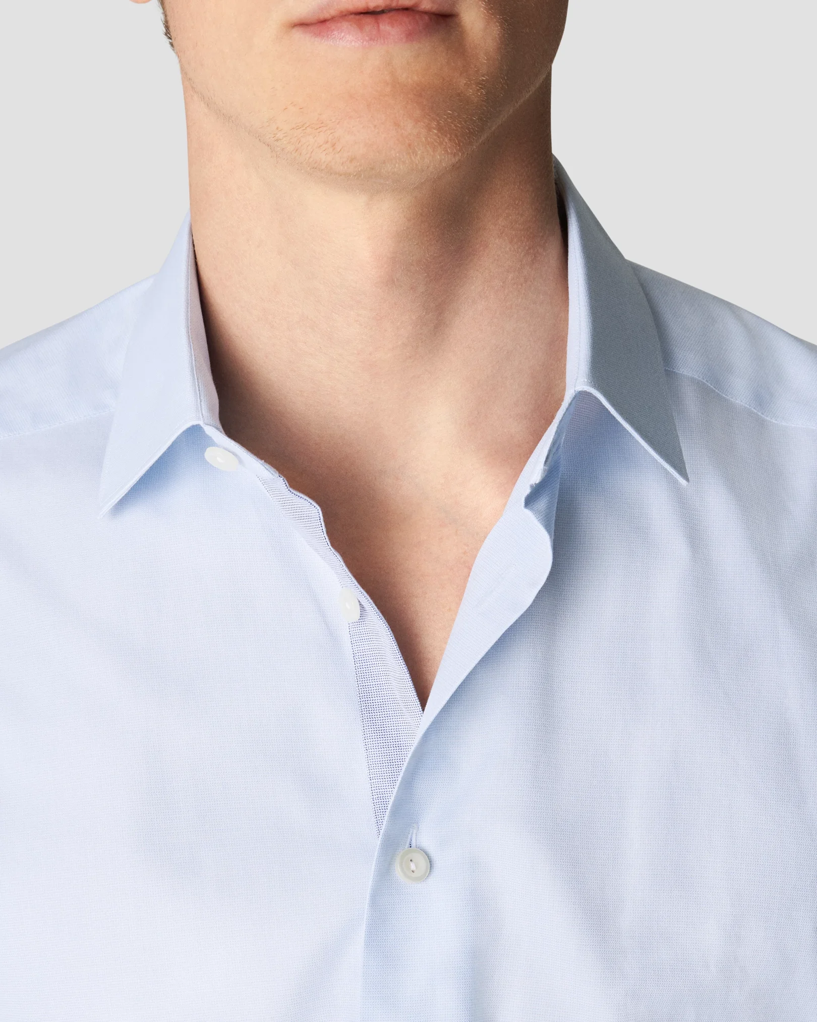 Eton - light blue signature twill semi solid