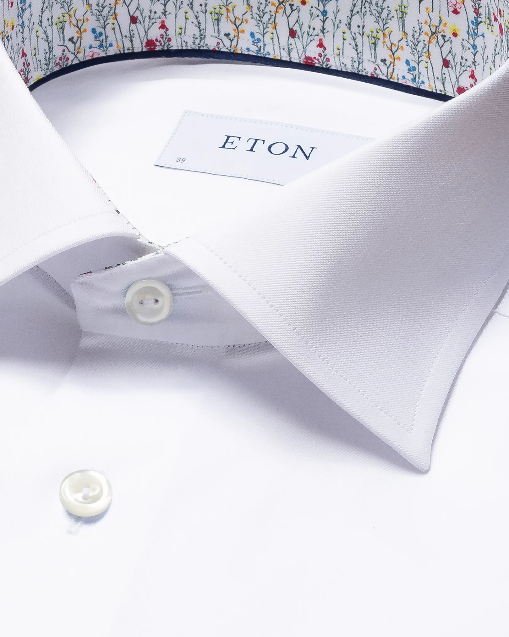 Eton - white signature twill white buttons
