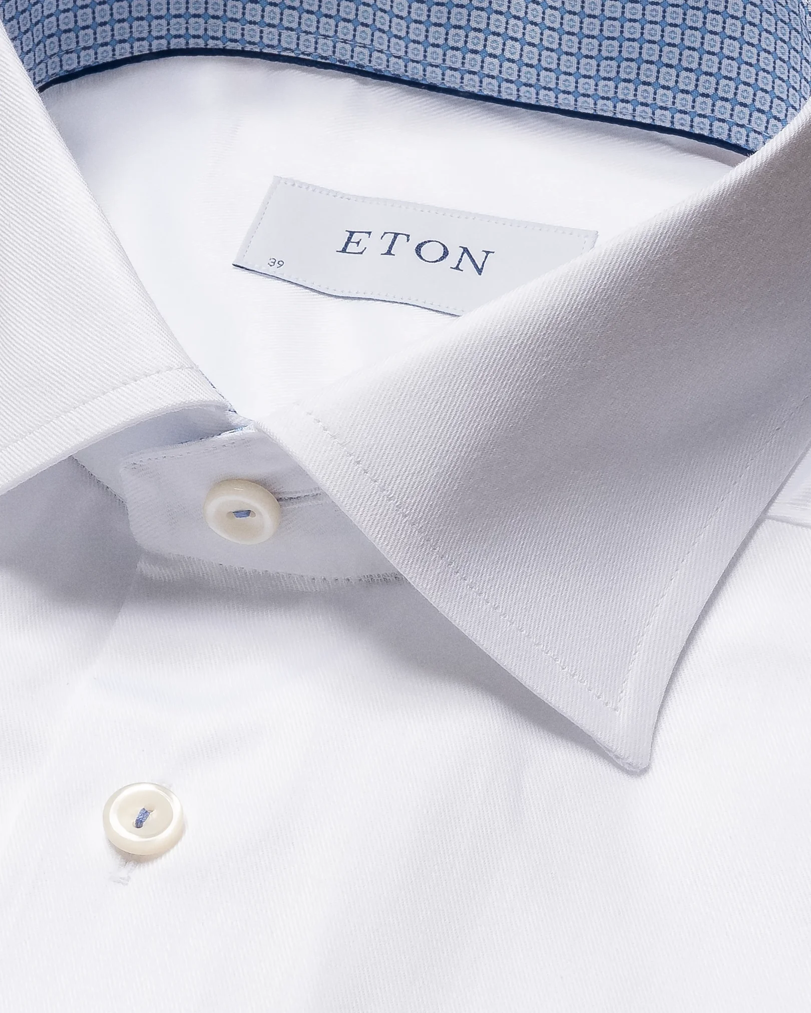 Eton - white twill stretch cut away single slim