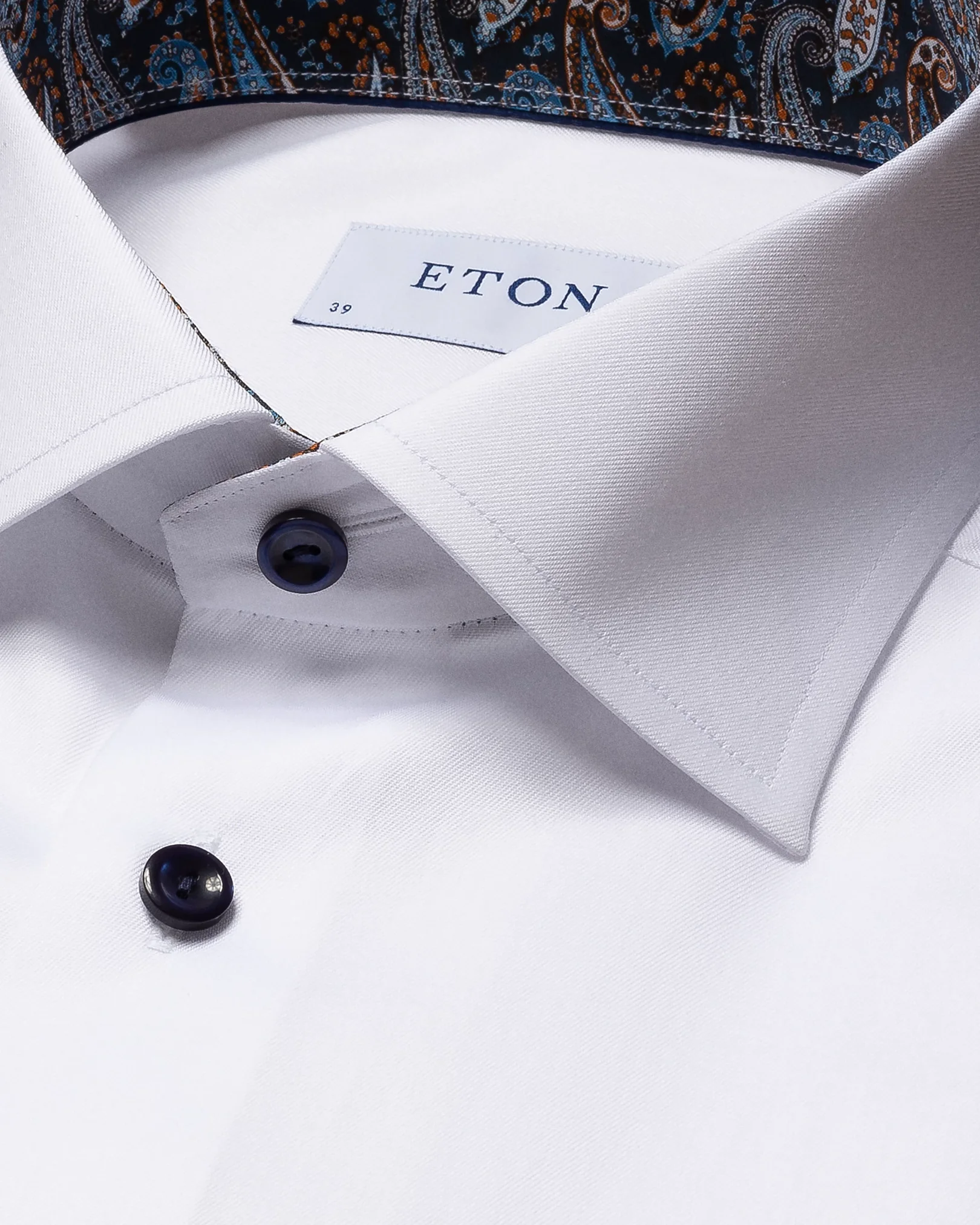 Eton - white signature twill cut away special details
