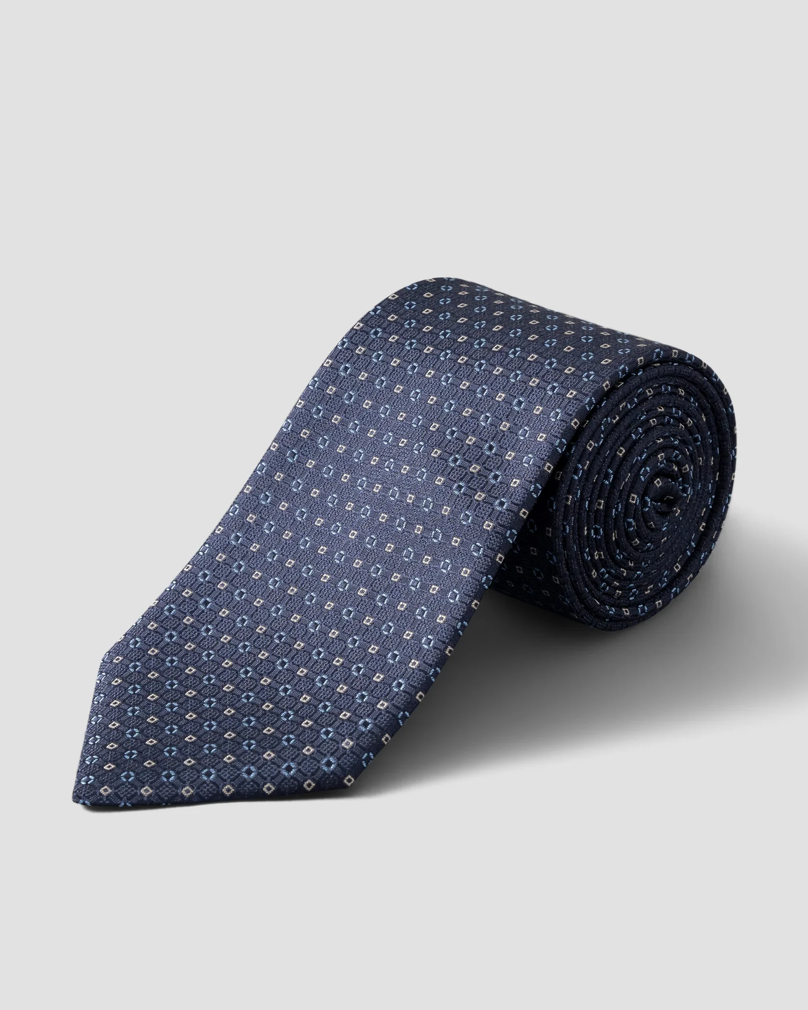 Cravate bleu marine en soie à imprimé géométrique