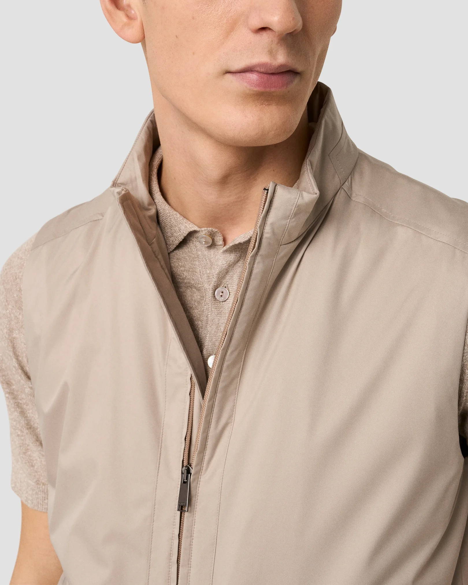 Eton - lightweight wind vest beige