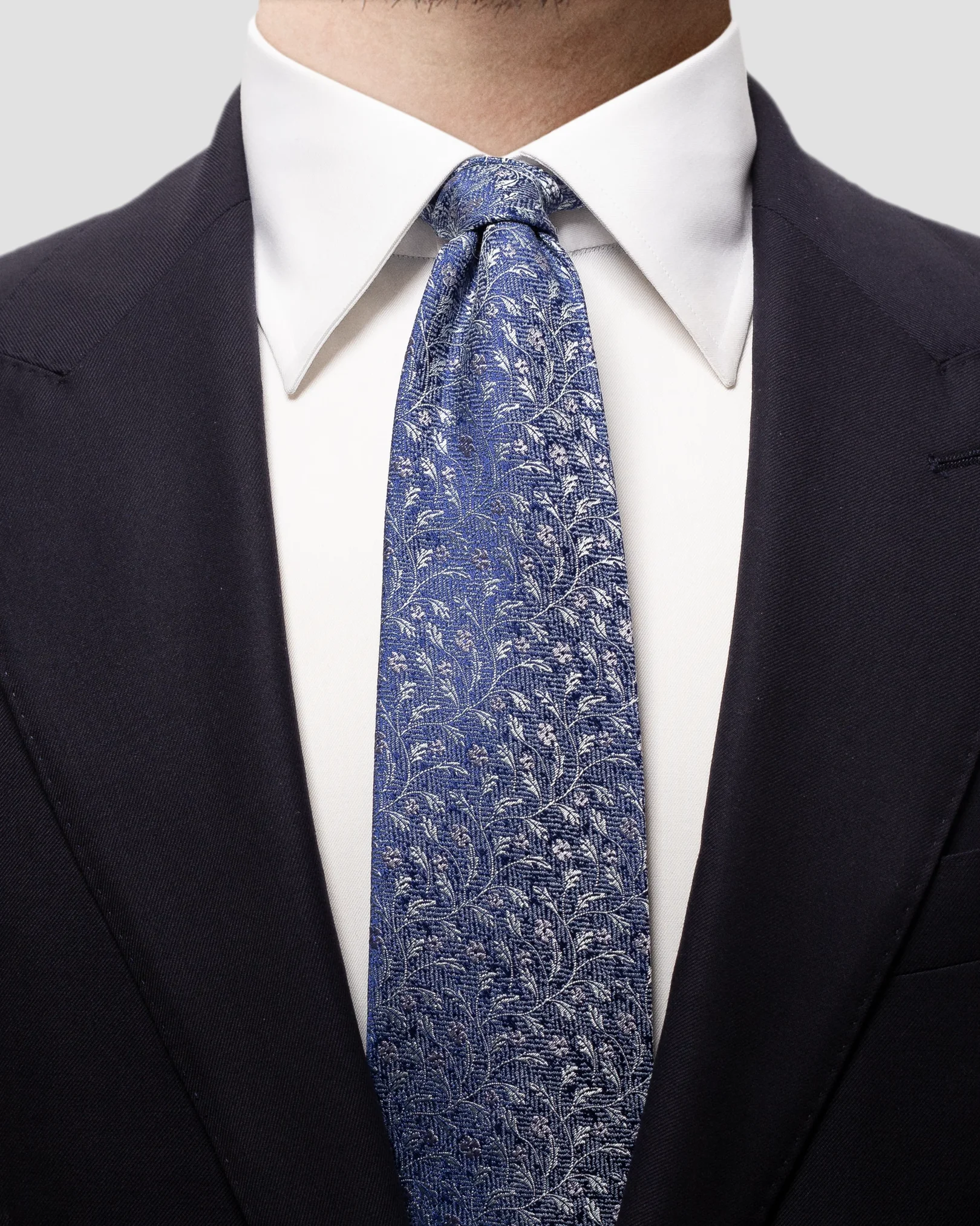 Eton - blue flower tie