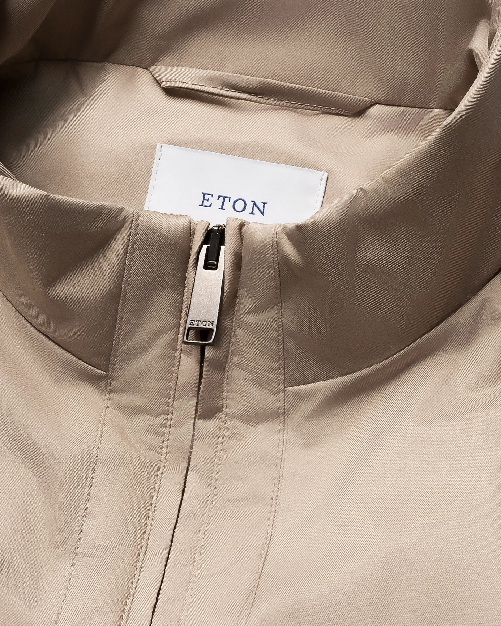 Eton - lightweight wind vest beige