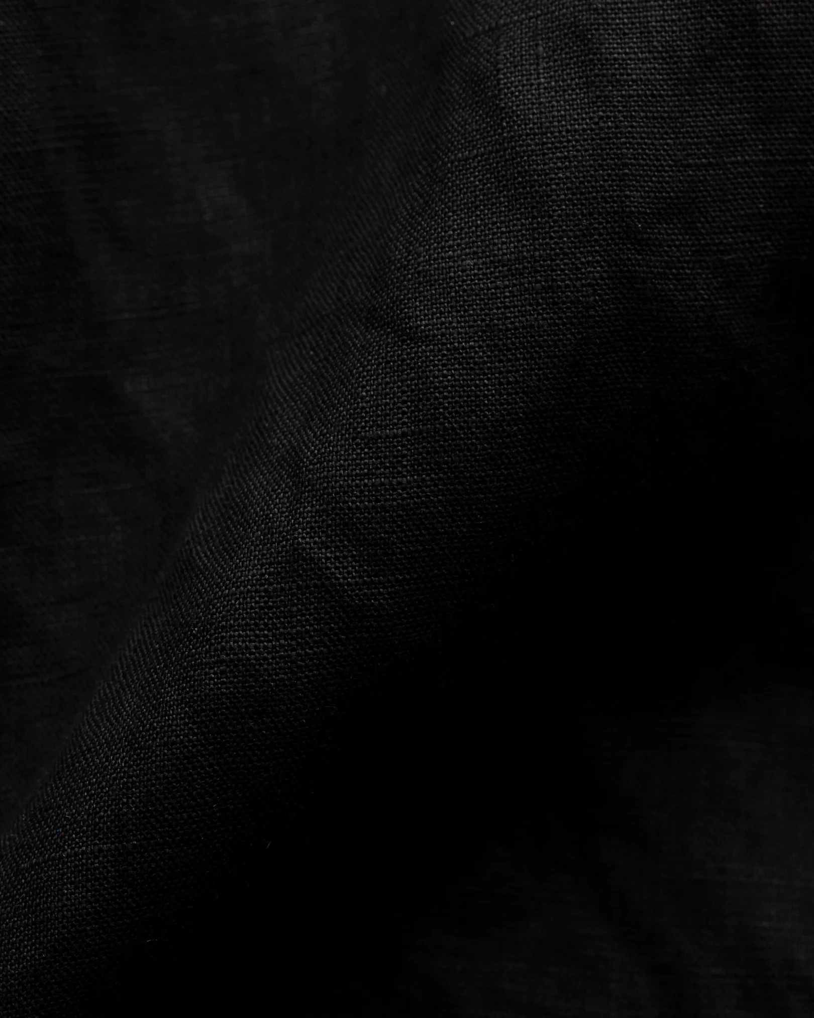 Eton - black linen wide spread collar