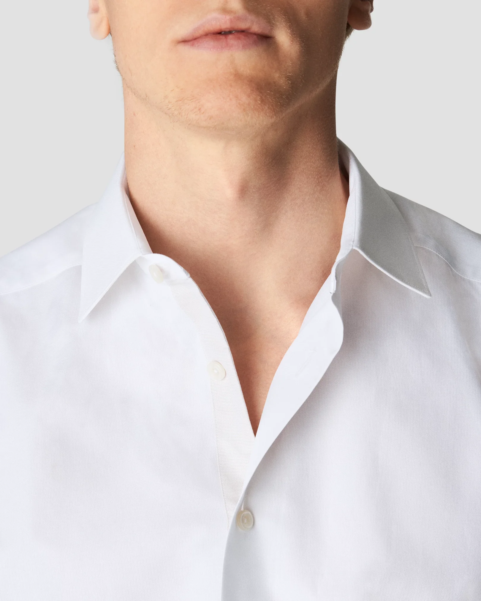 Eton - white signature twill semi solid