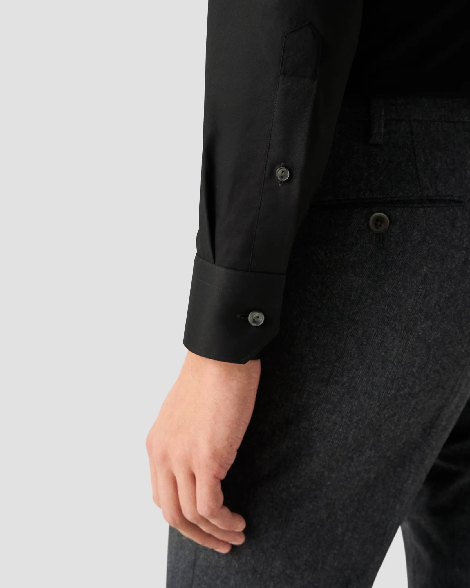 Eton - black signature twill pointed collar