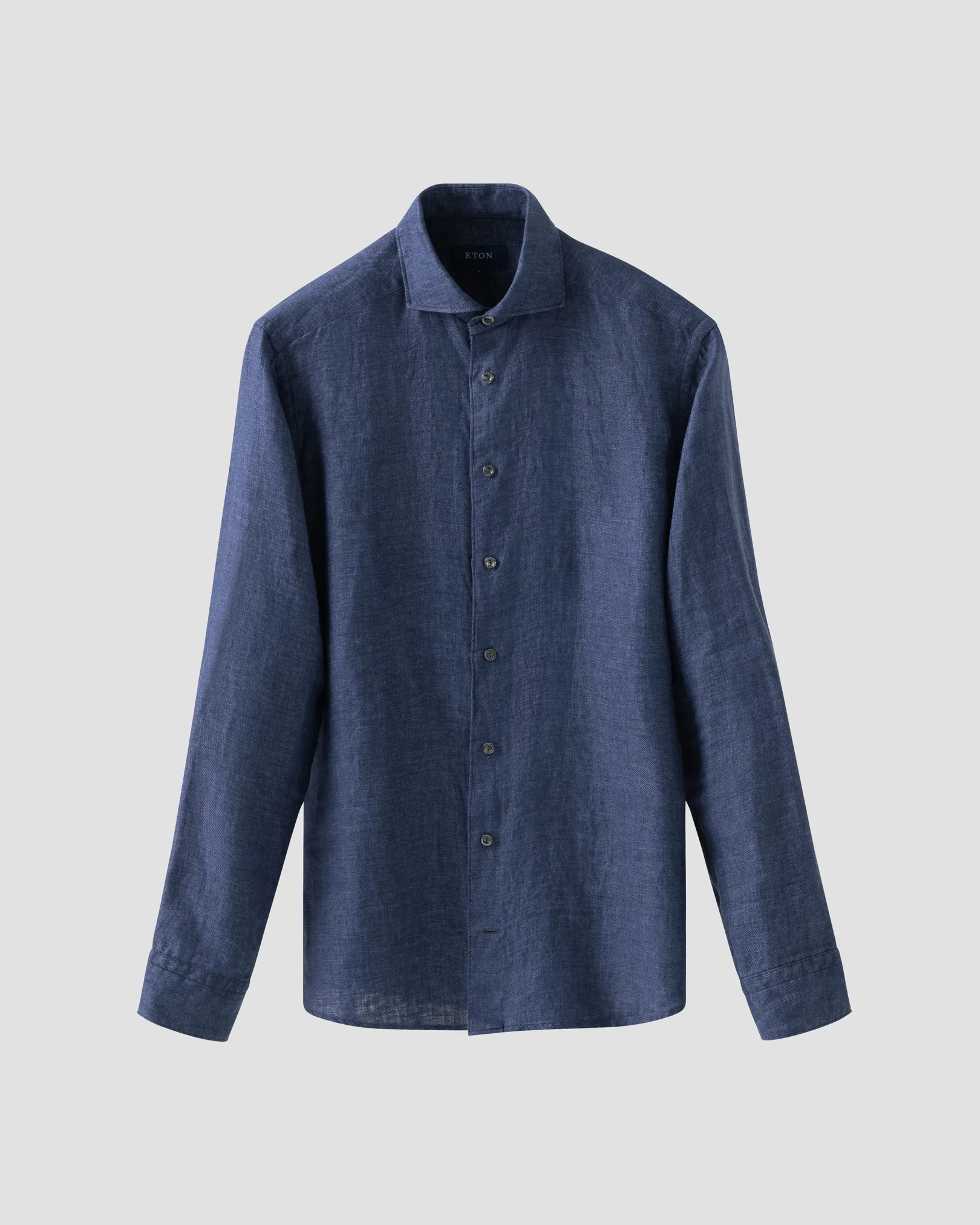 Marinblå skjorta i linnetwill