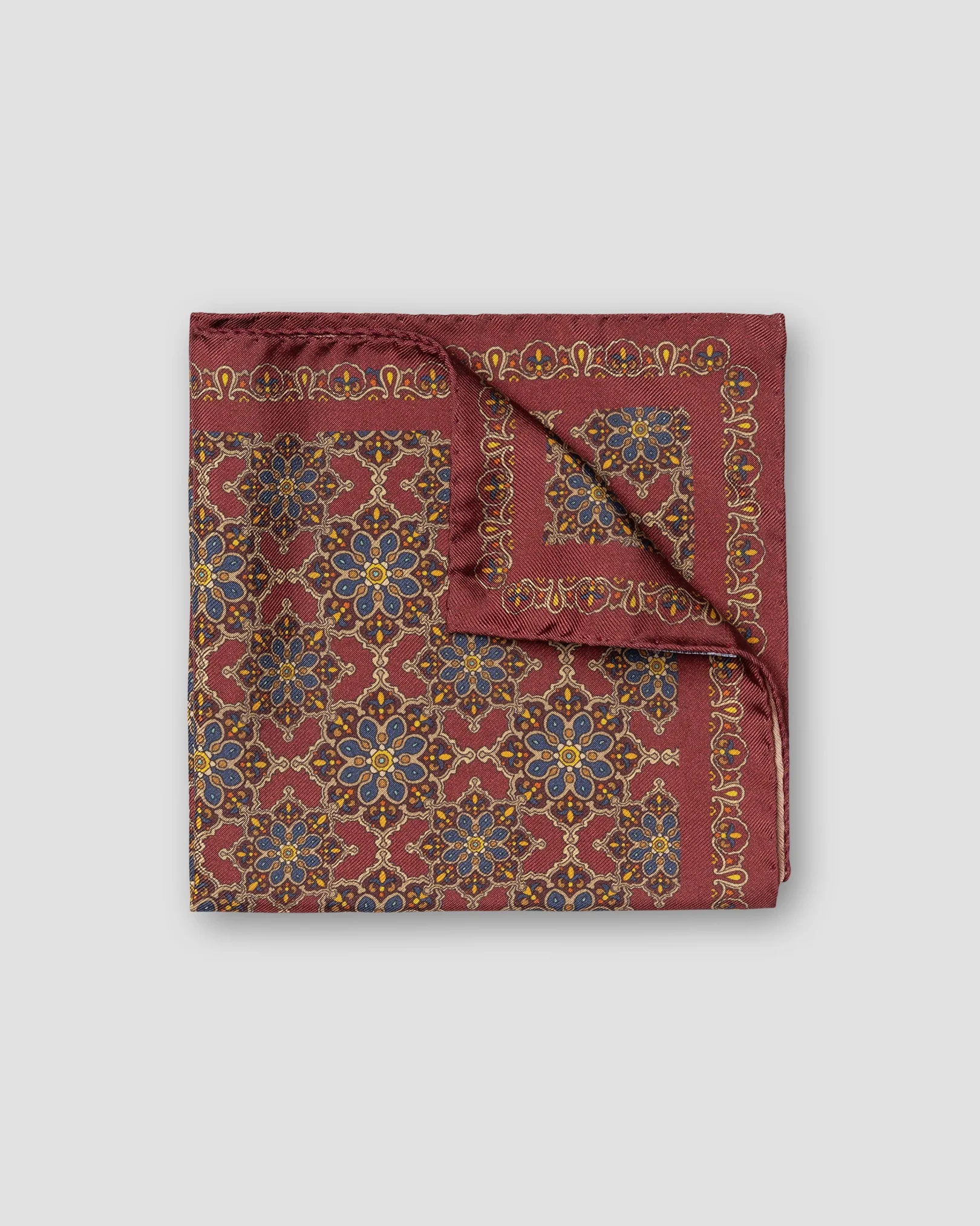 Pochette en soie imprimée médaillon rouge foncé