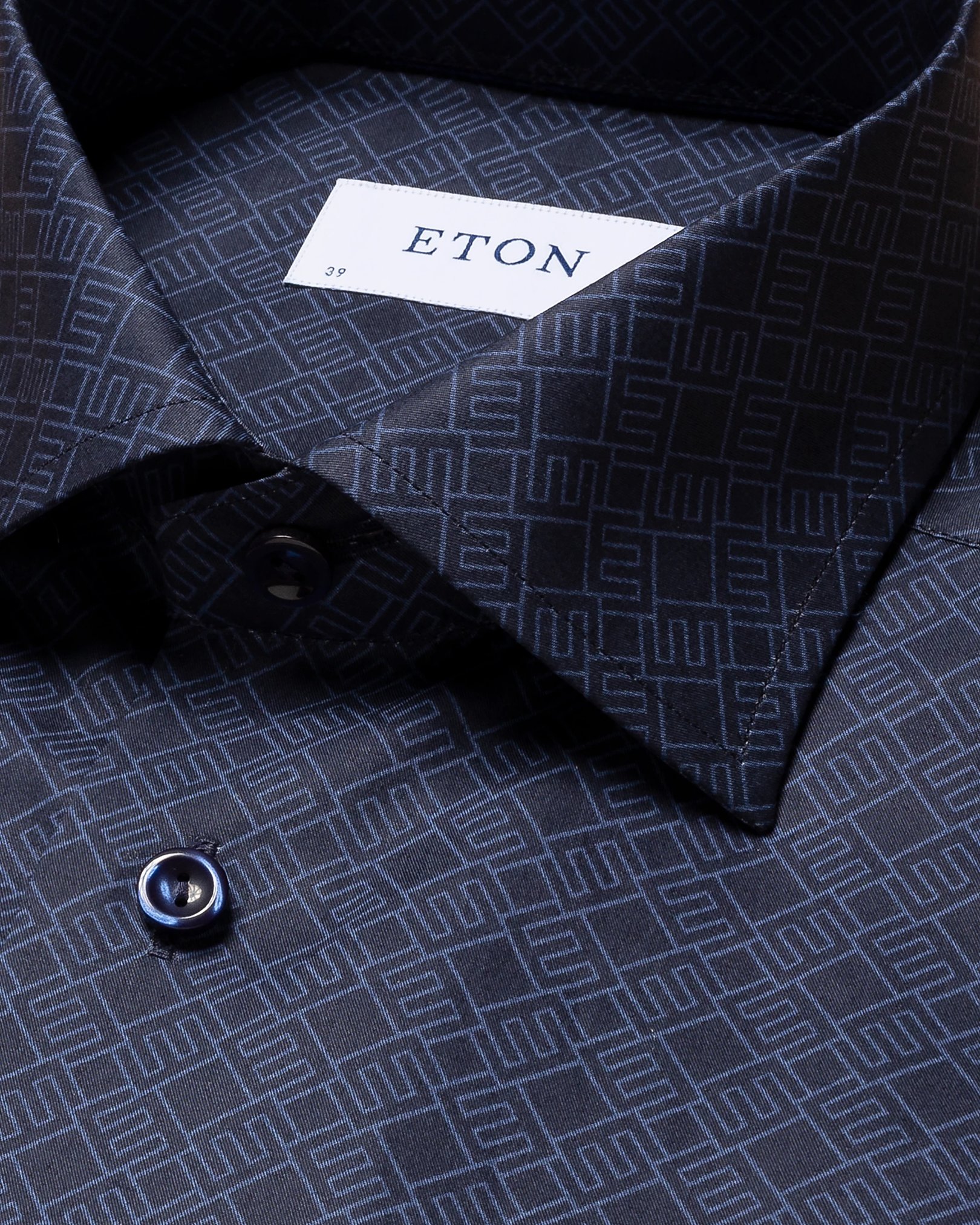 Eton - dark blue fine twill cut away