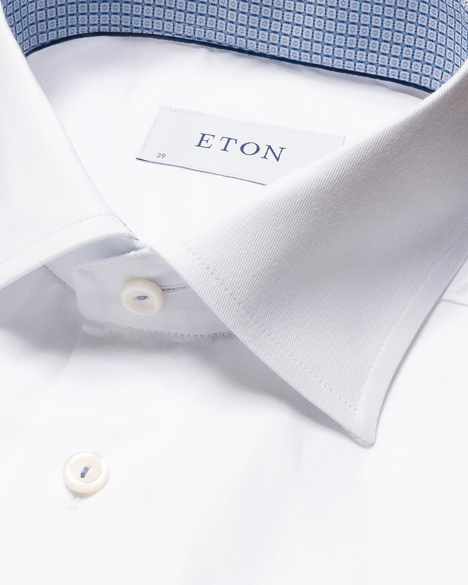 Eton - white twill stretch cut away single slim