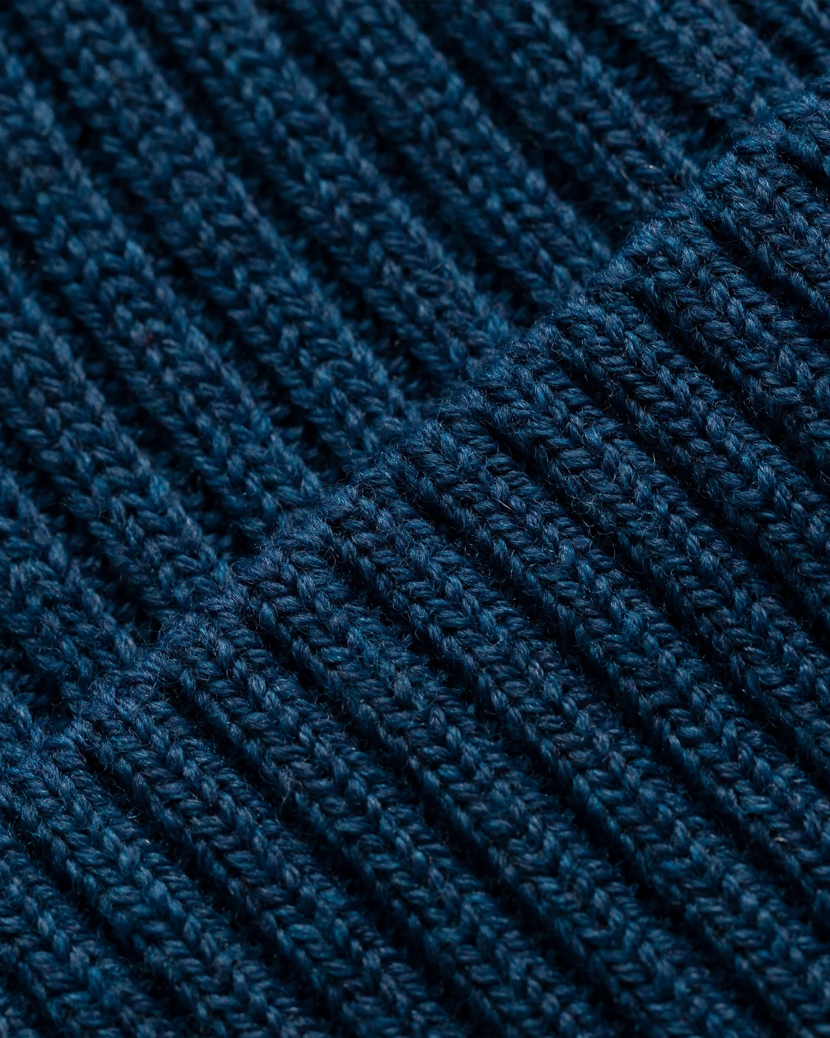 Eton - blue wool beanie logo detail