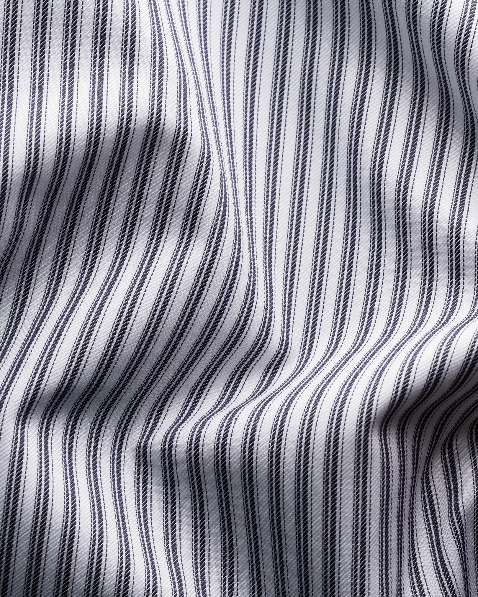 Eton - striped dark blue signature twill