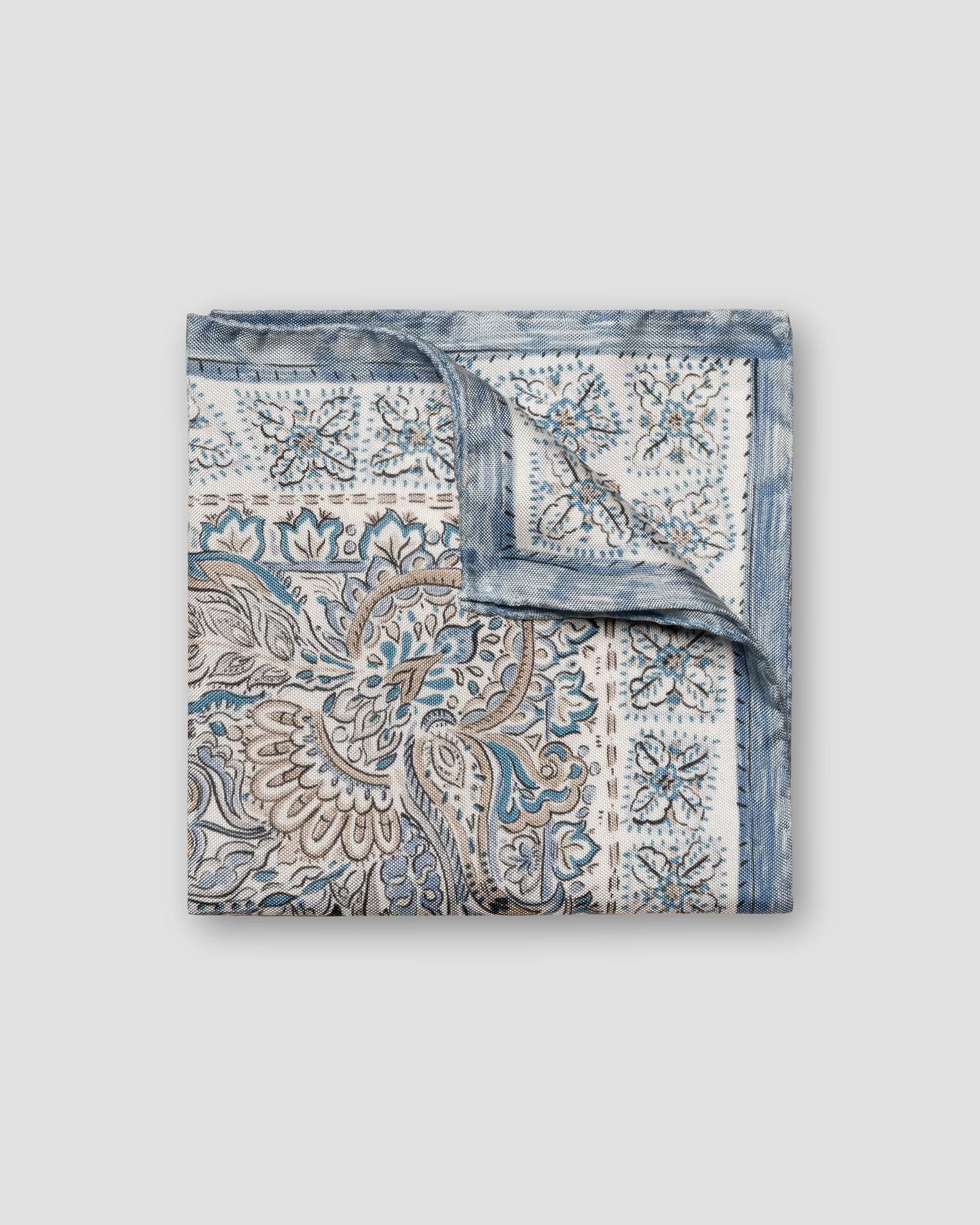 Pochette en soie à imprimé cachemire bleu clair