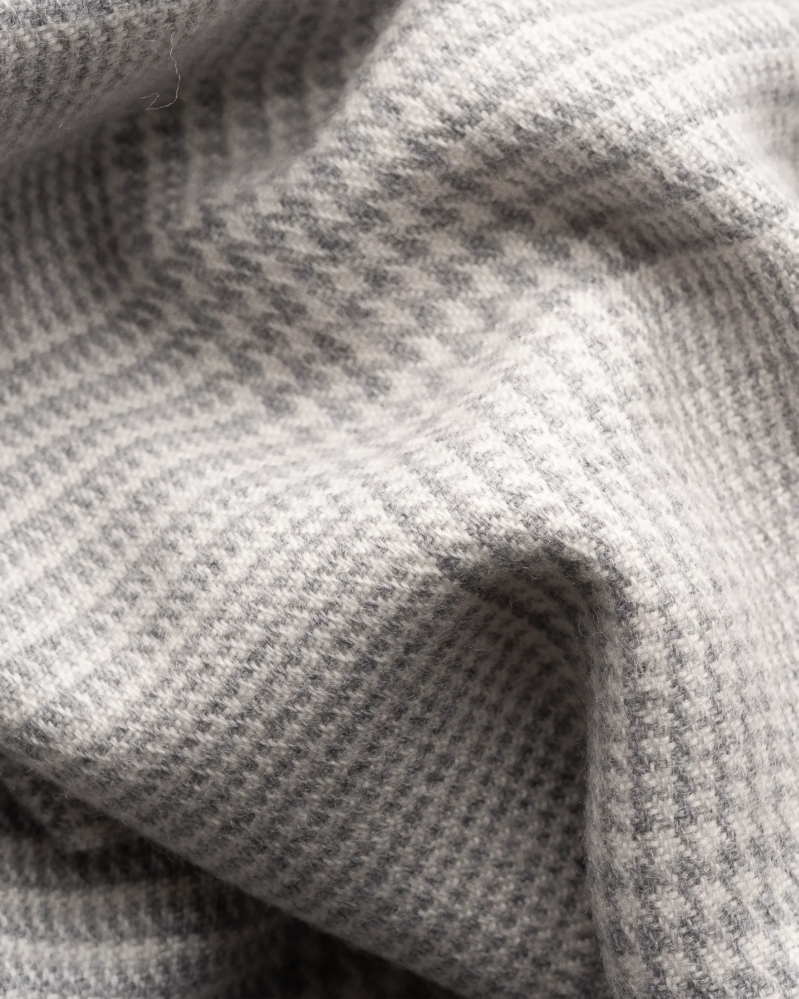 Dark Grey Prince Of Wales Merino Wool Scarf