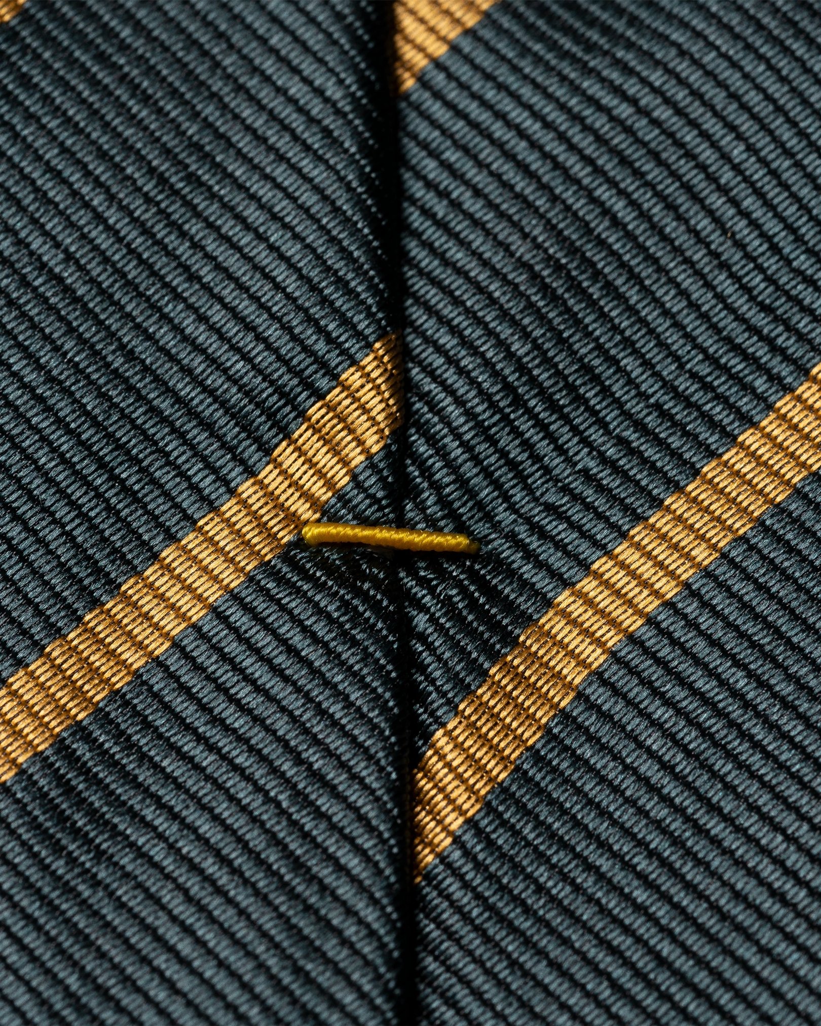 Eton - dark green ivy tie