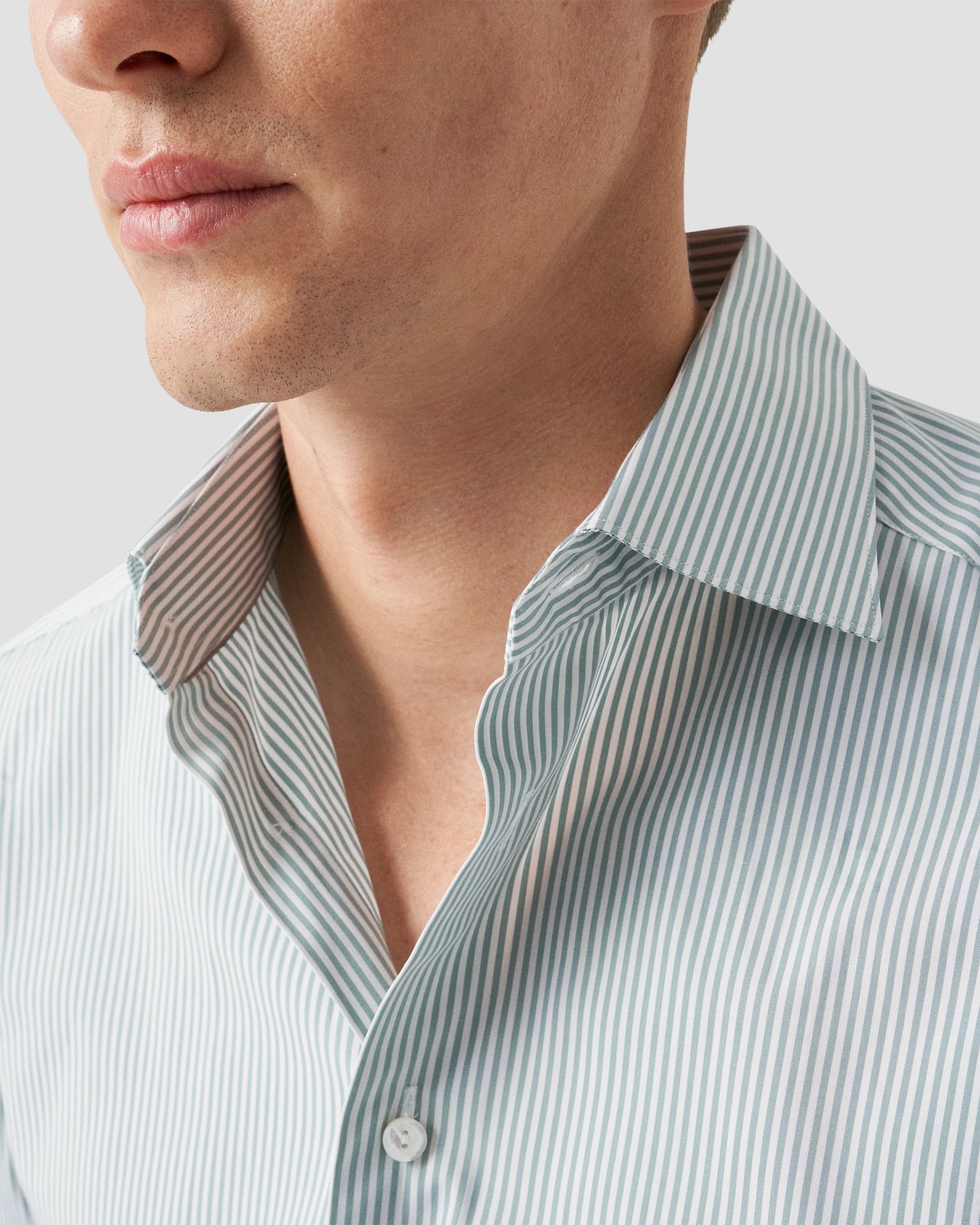Eton - light green elevated poplin