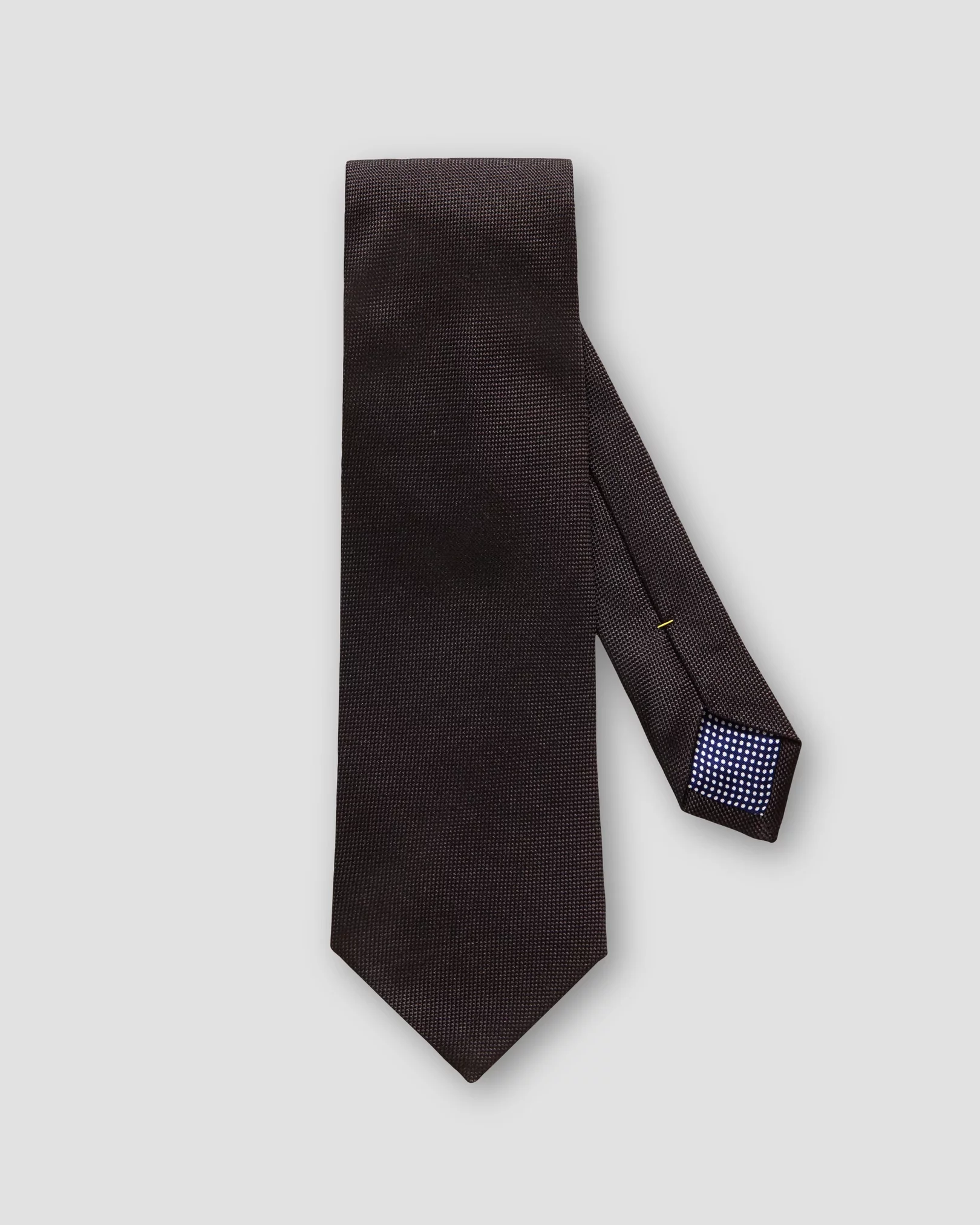 Cravate noire en soie nattée