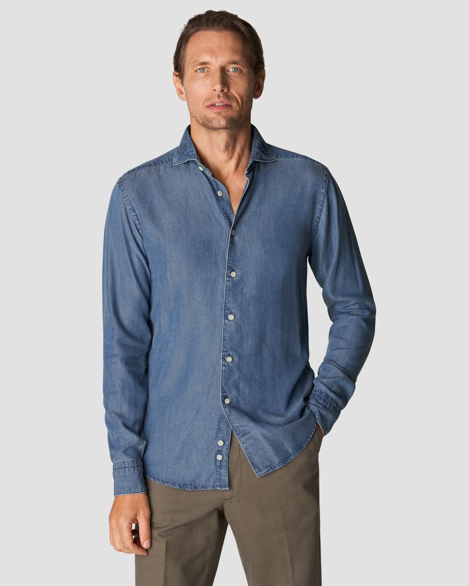Light wash denim overshirt - Men | Mango Man USA | Light denim shirt, Indie  fashion men, Denim shirt men