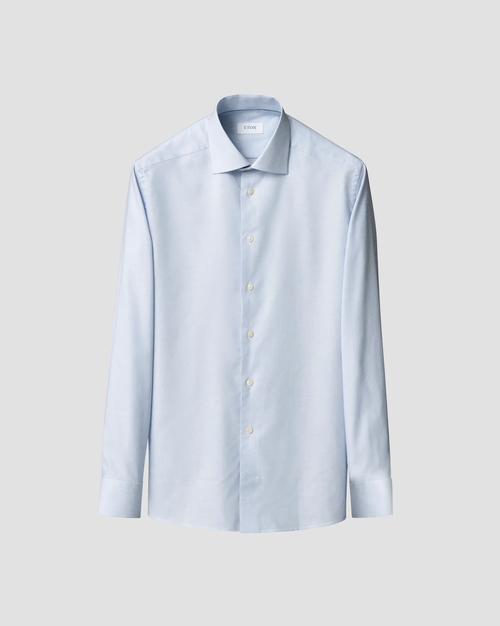 Eton - light blue oxford cut away collar s2