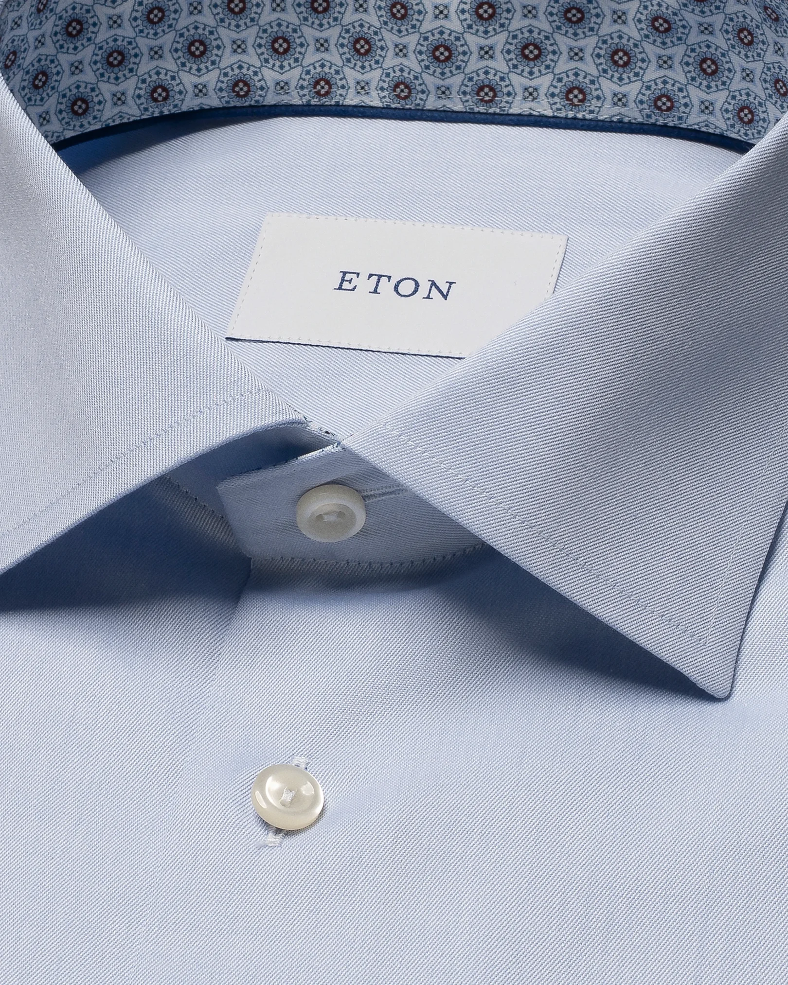 Eton - light blue geometric effect signature 263