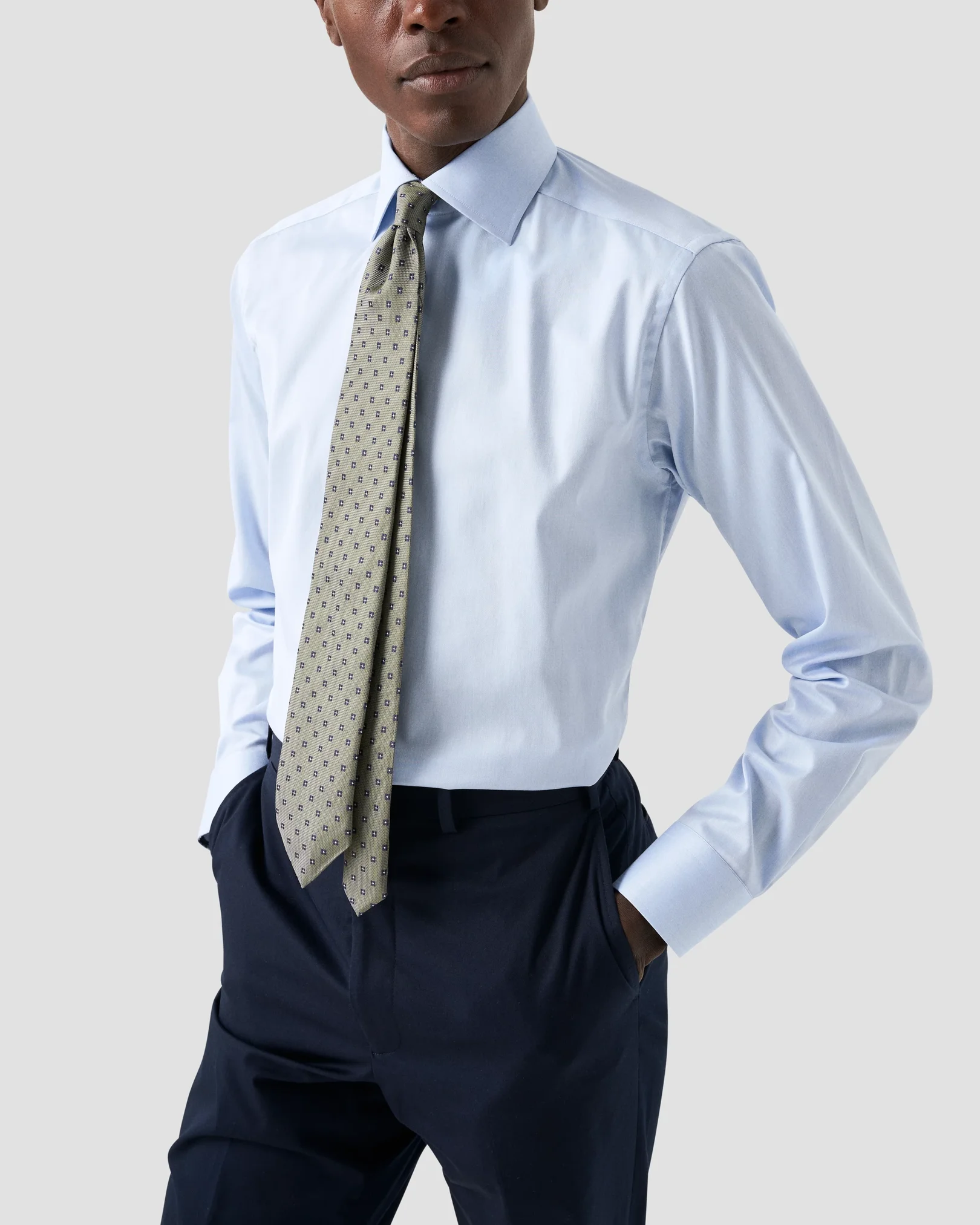 Eton - light blue crease resistant signature twill