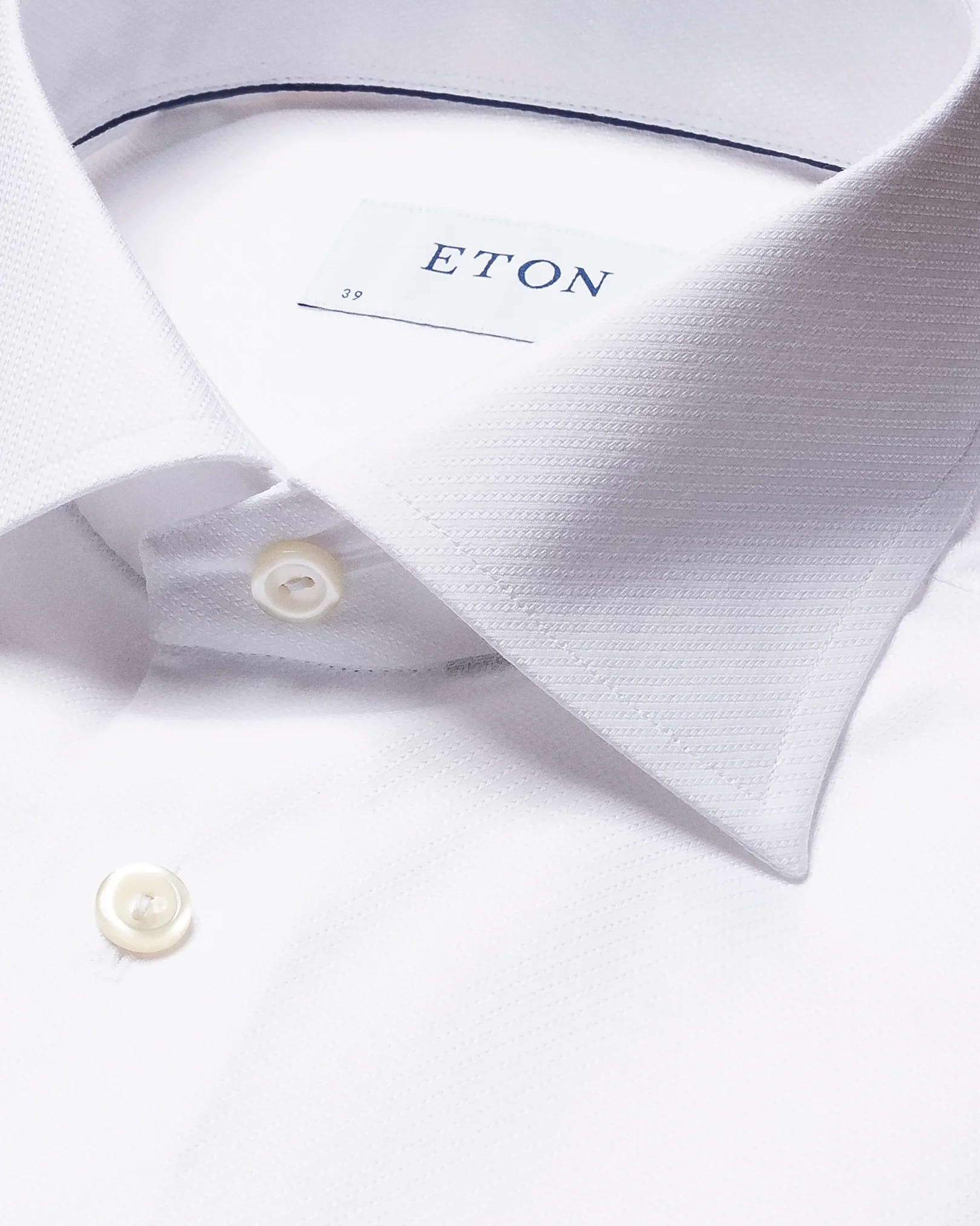 Eton - white twill cut away single slim