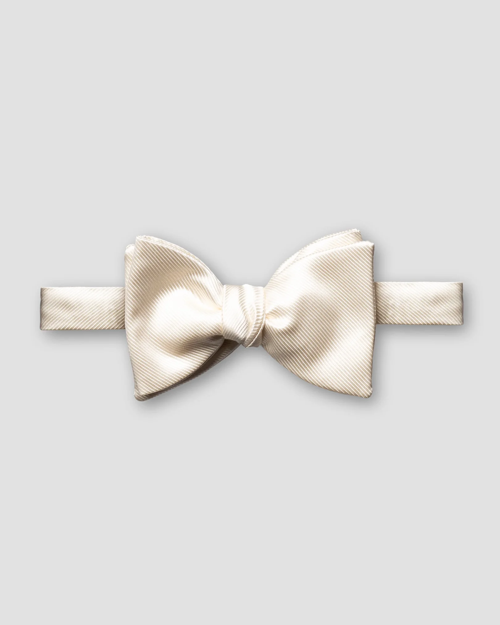 Eton - vanilla bow tie self tied