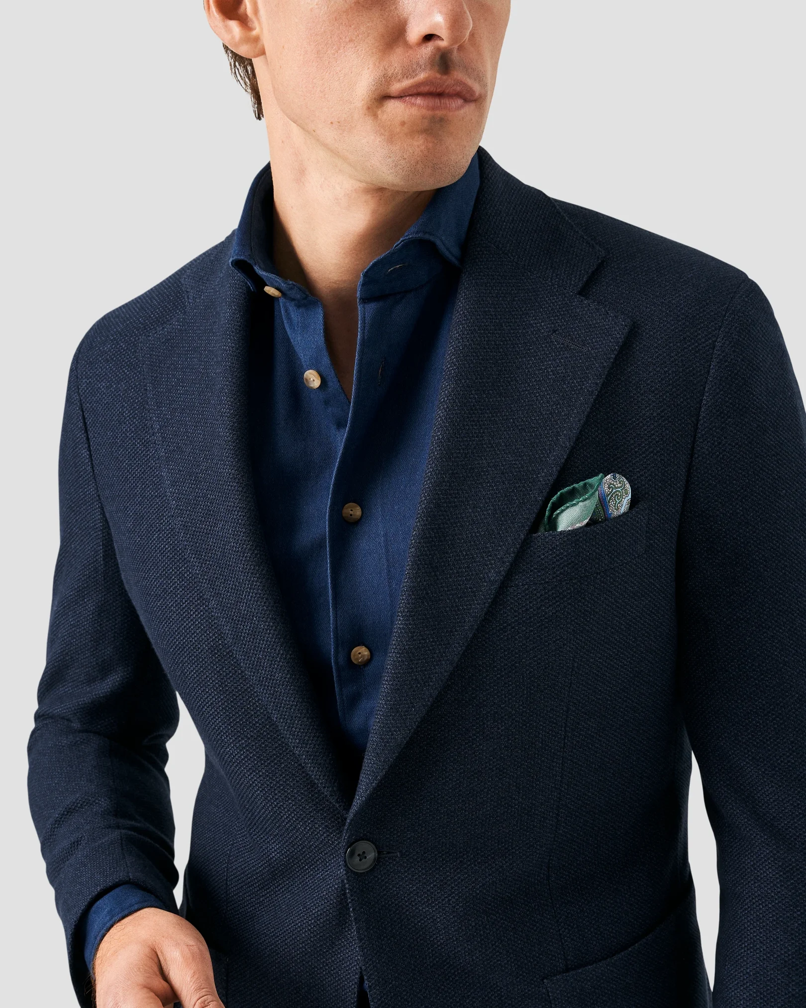 Eton - navy blue indigo wide spread horn buttons