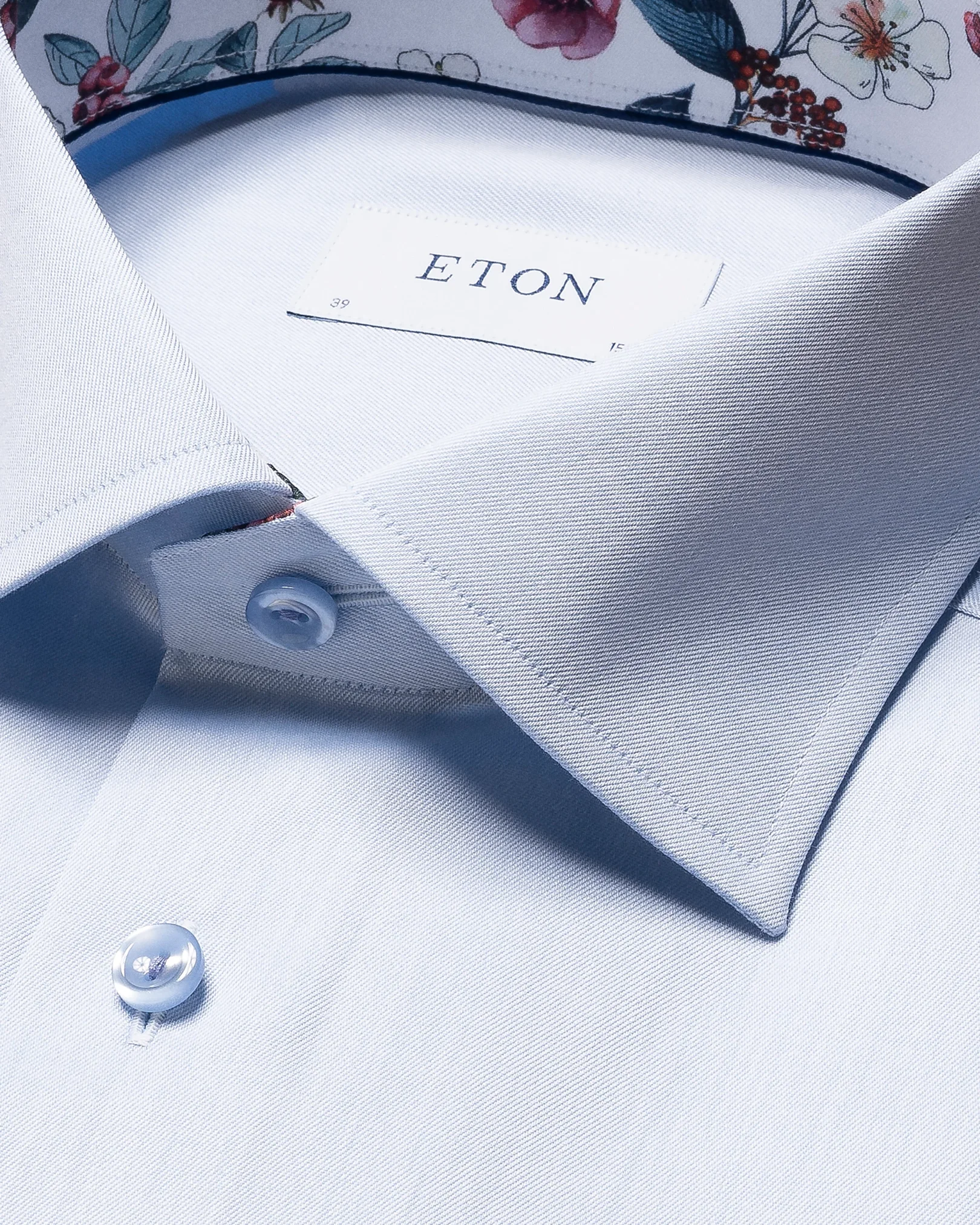 Eton - light blue crease resistant signature twill