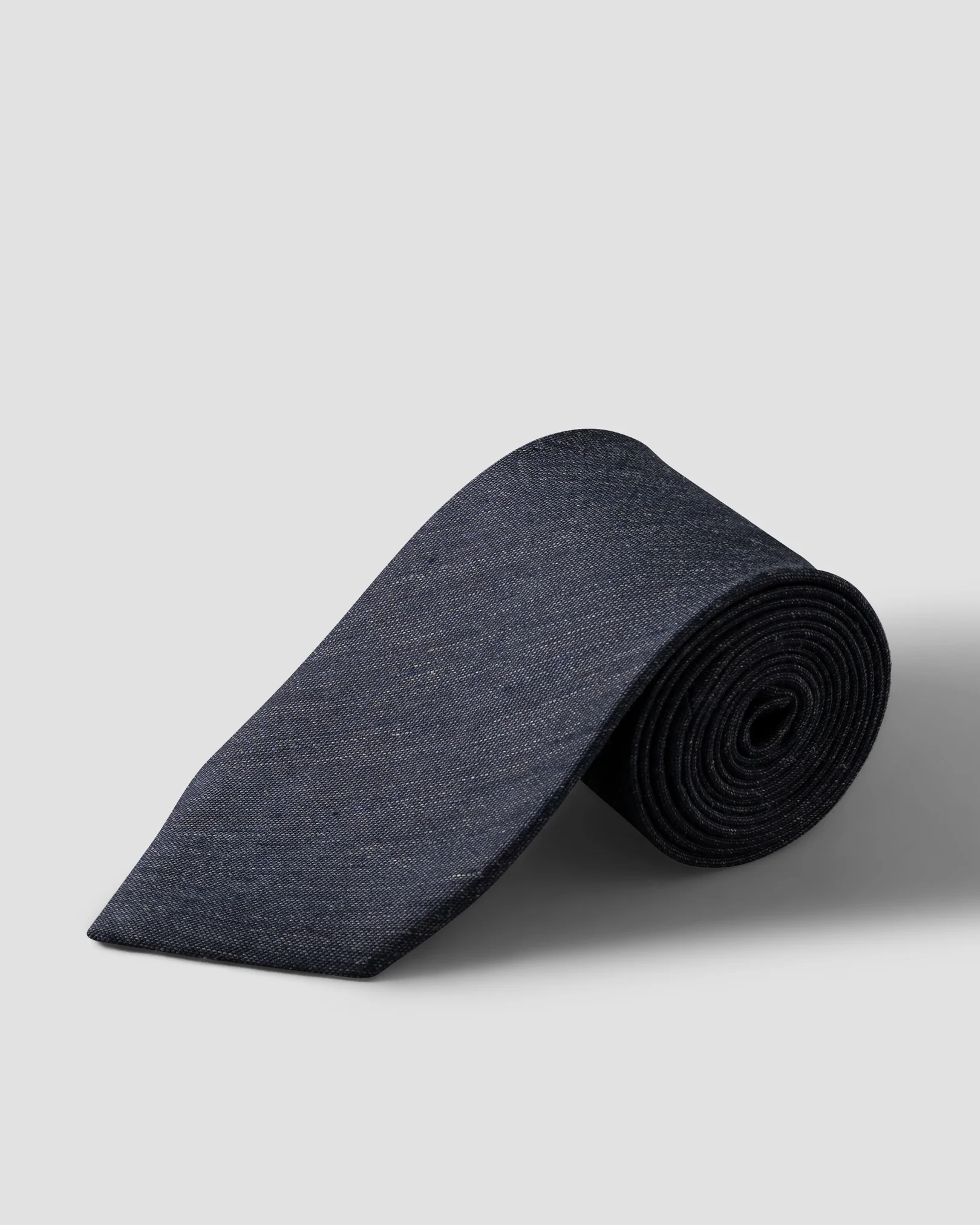 Eton - solid woven linen silk tie navy blue