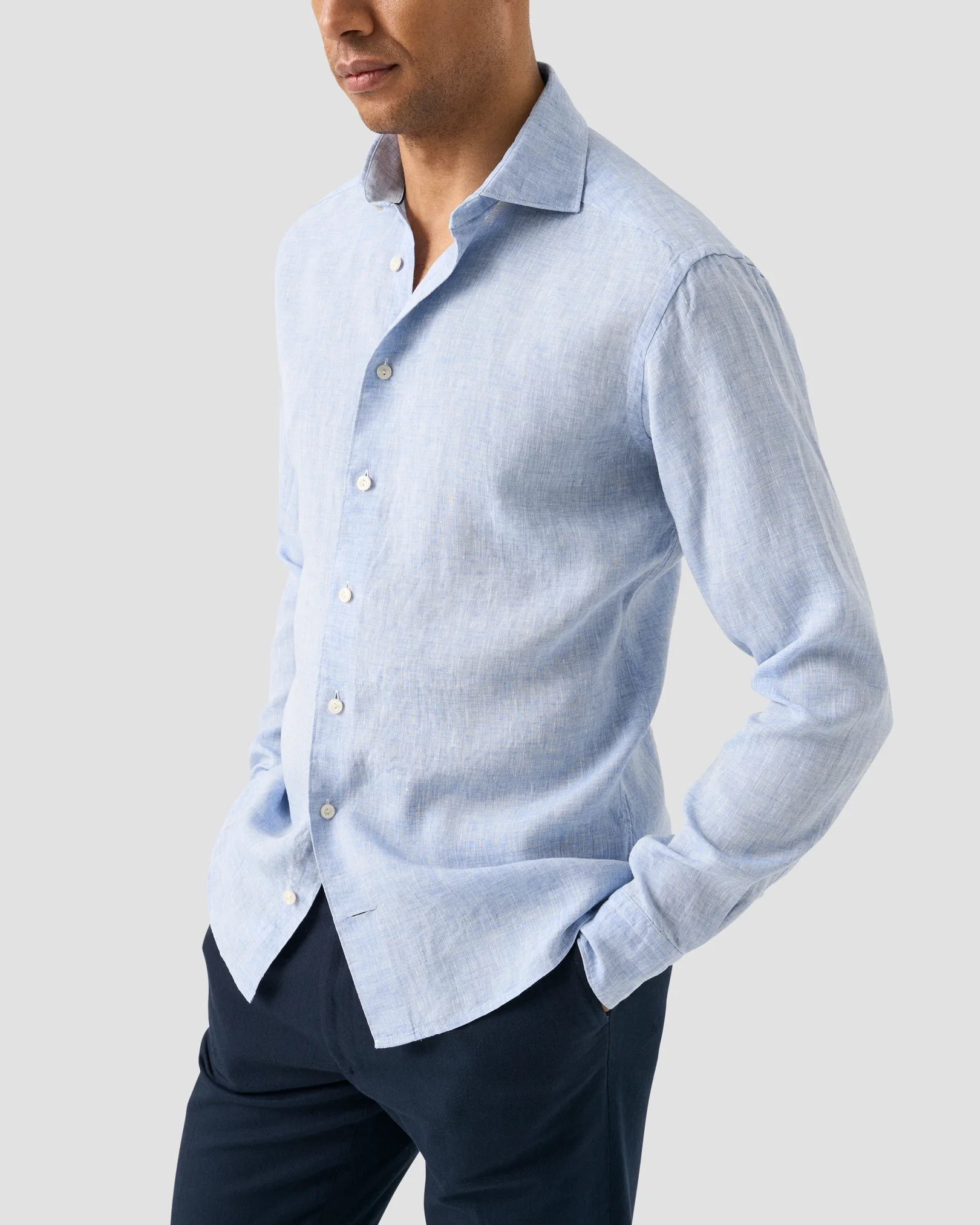 Eton - wide spread plain weave linen