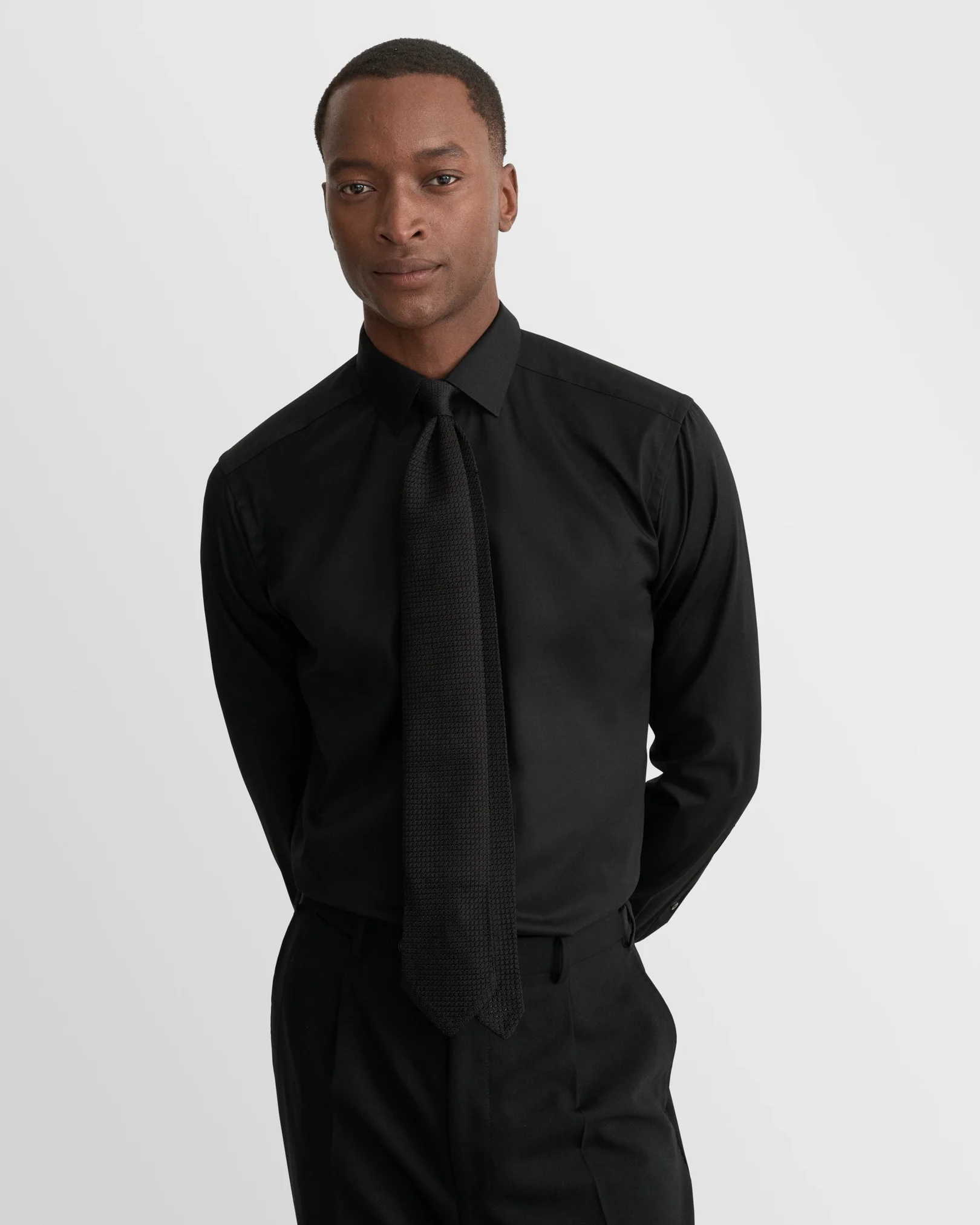 Eton - black signature twill pointed collar